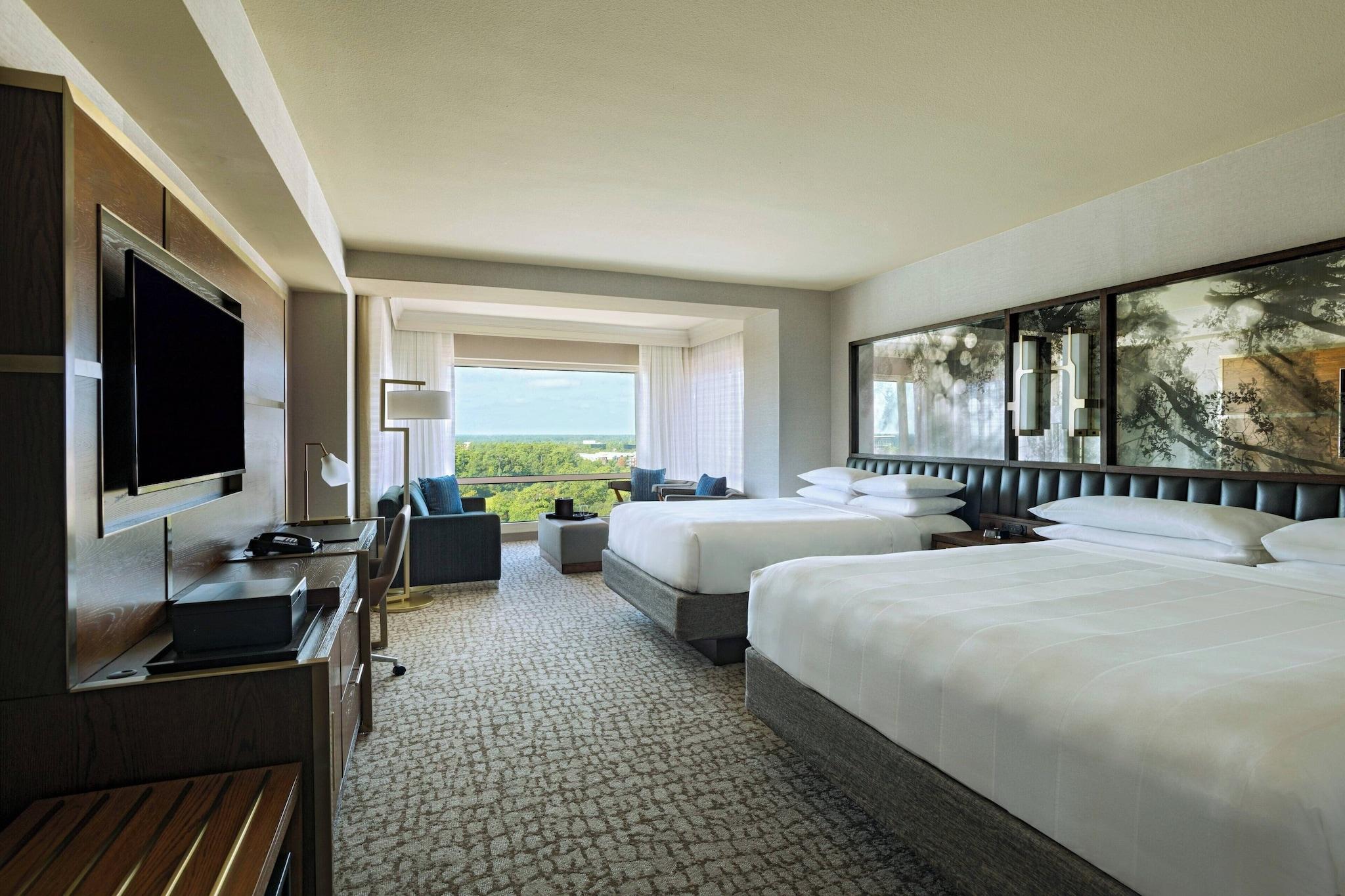 Quadruple Club Two Queen Beds