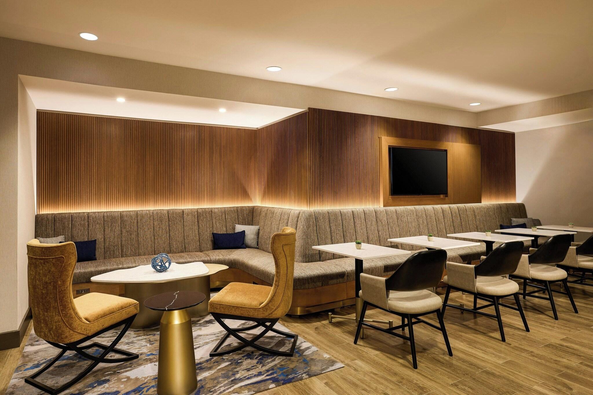 Double Club King Bed