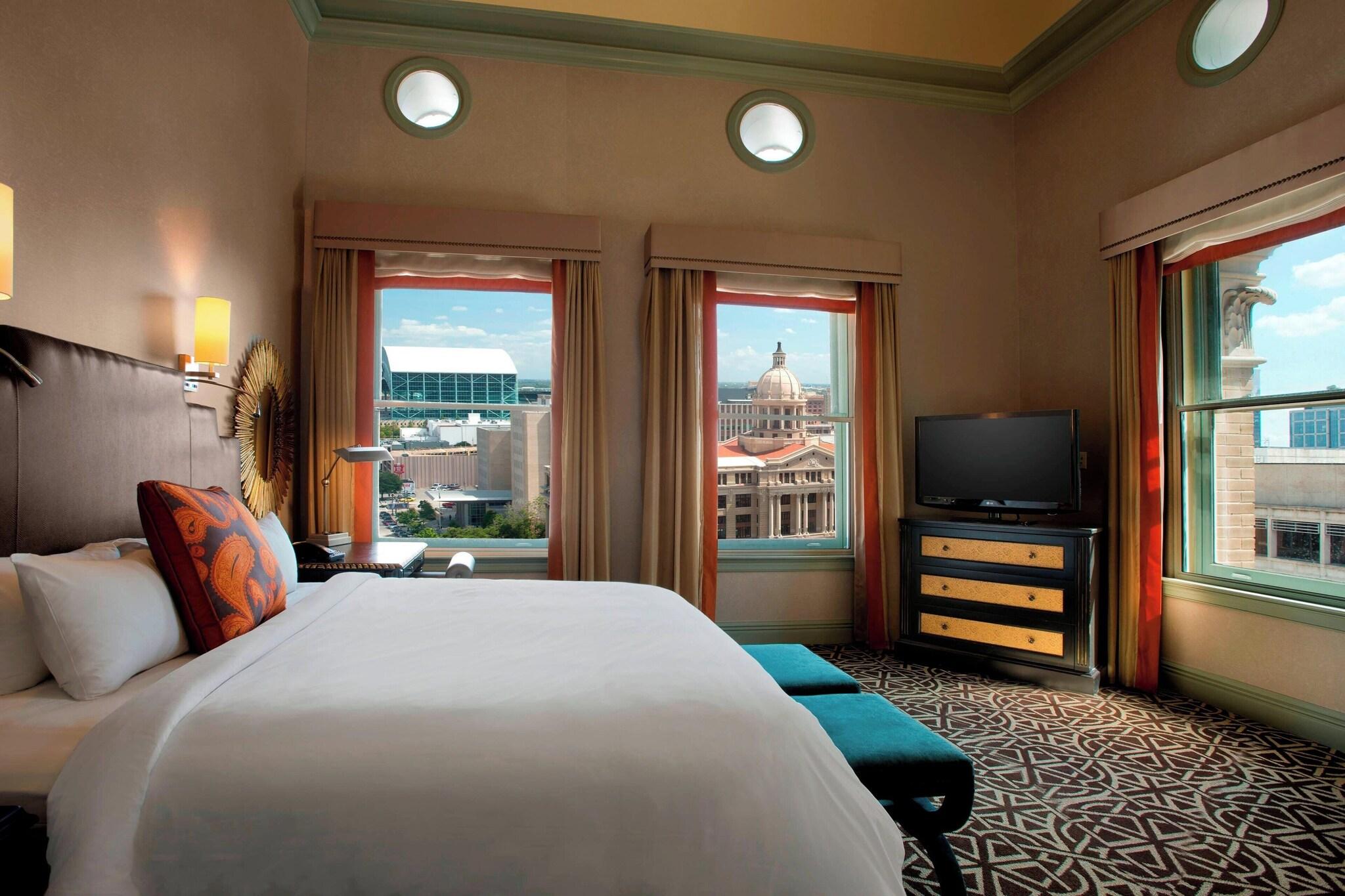 Junior Suite King Bed One Bedroom 