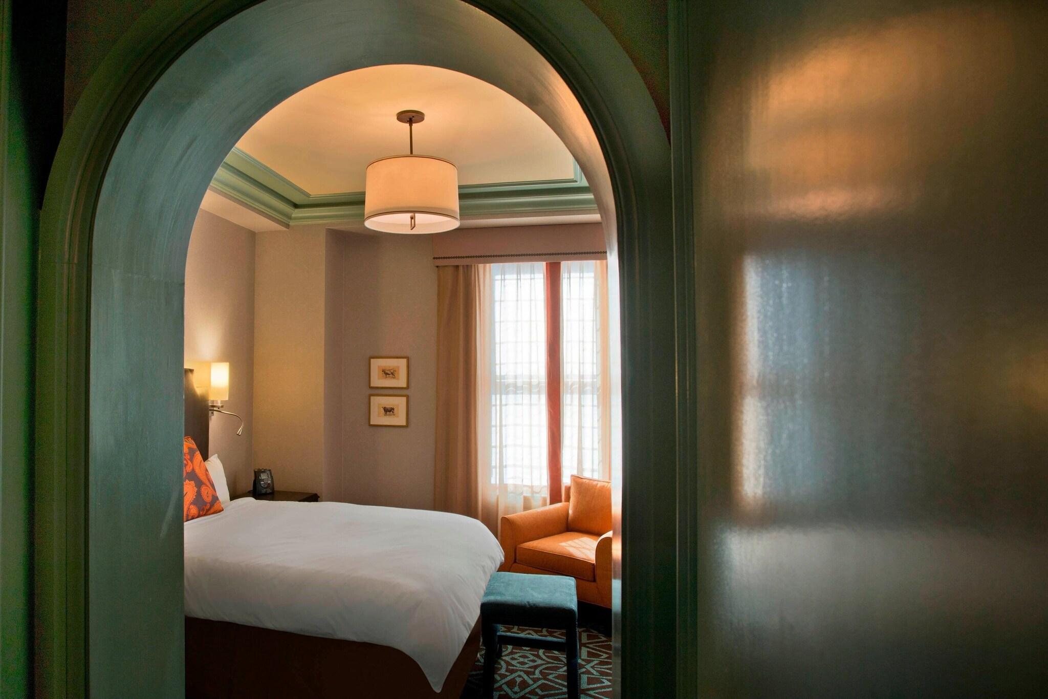 Double Queen Size Bed