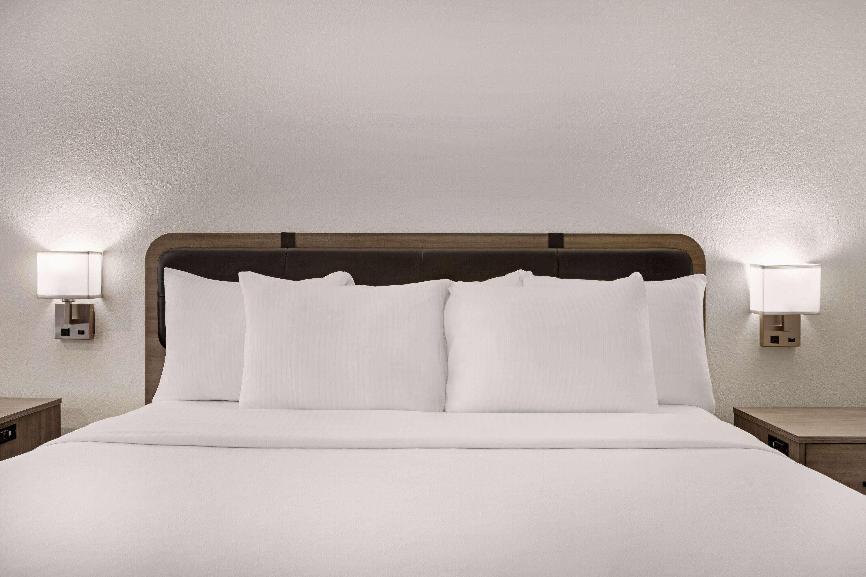 Suite Deluxe King Bed