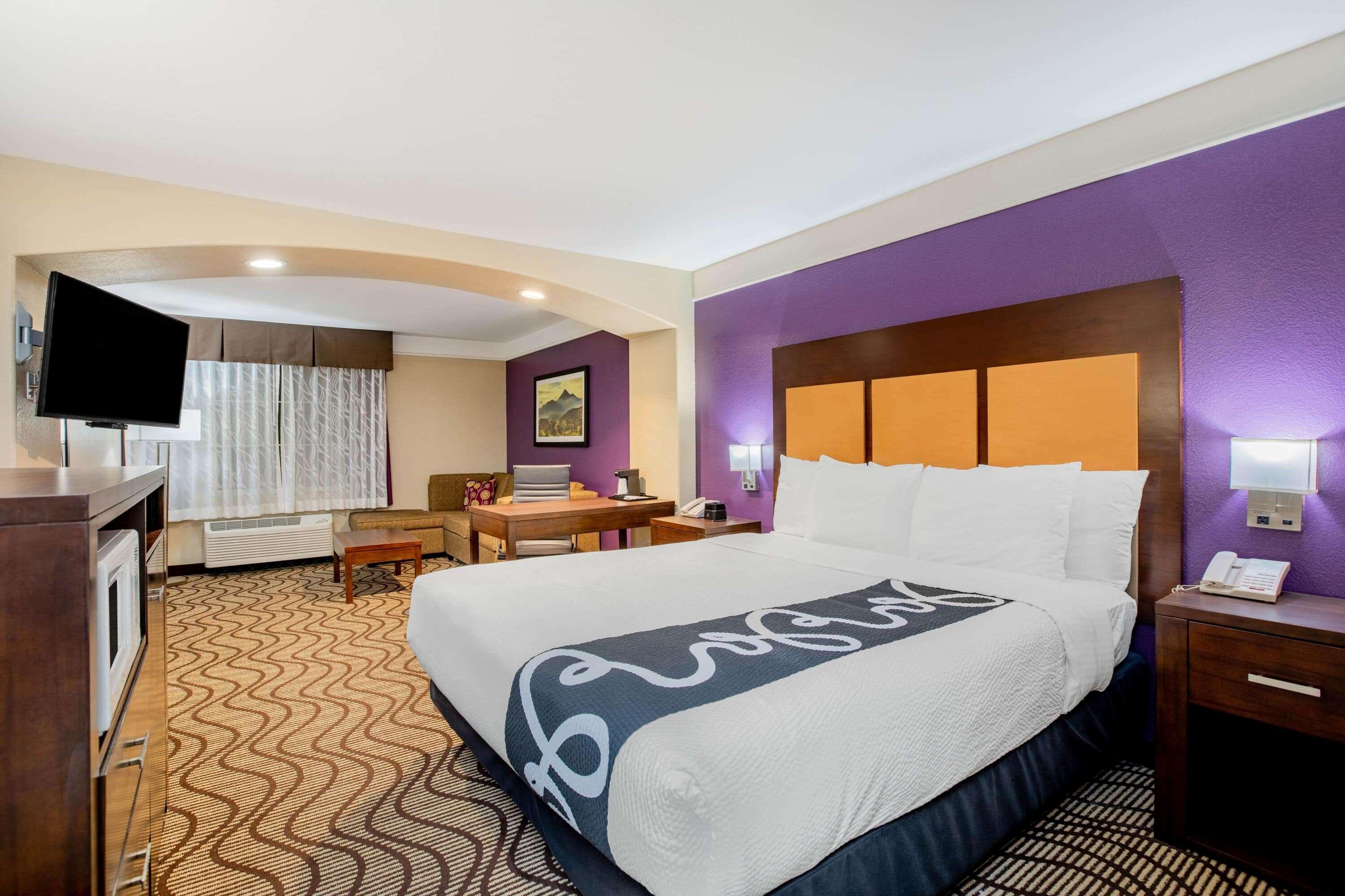 Suite Deluxe King Bed