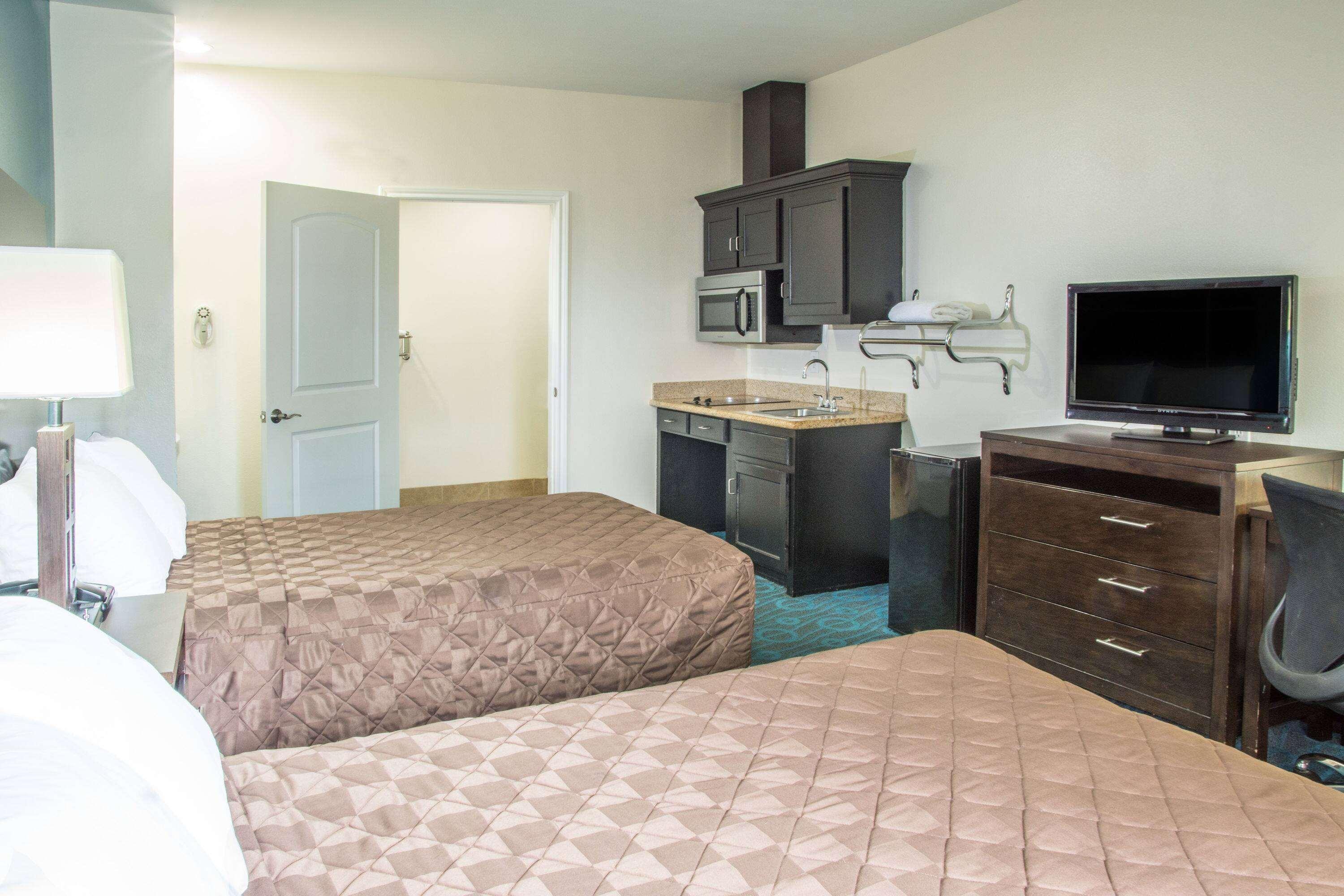 Quadruple Two Double Beds