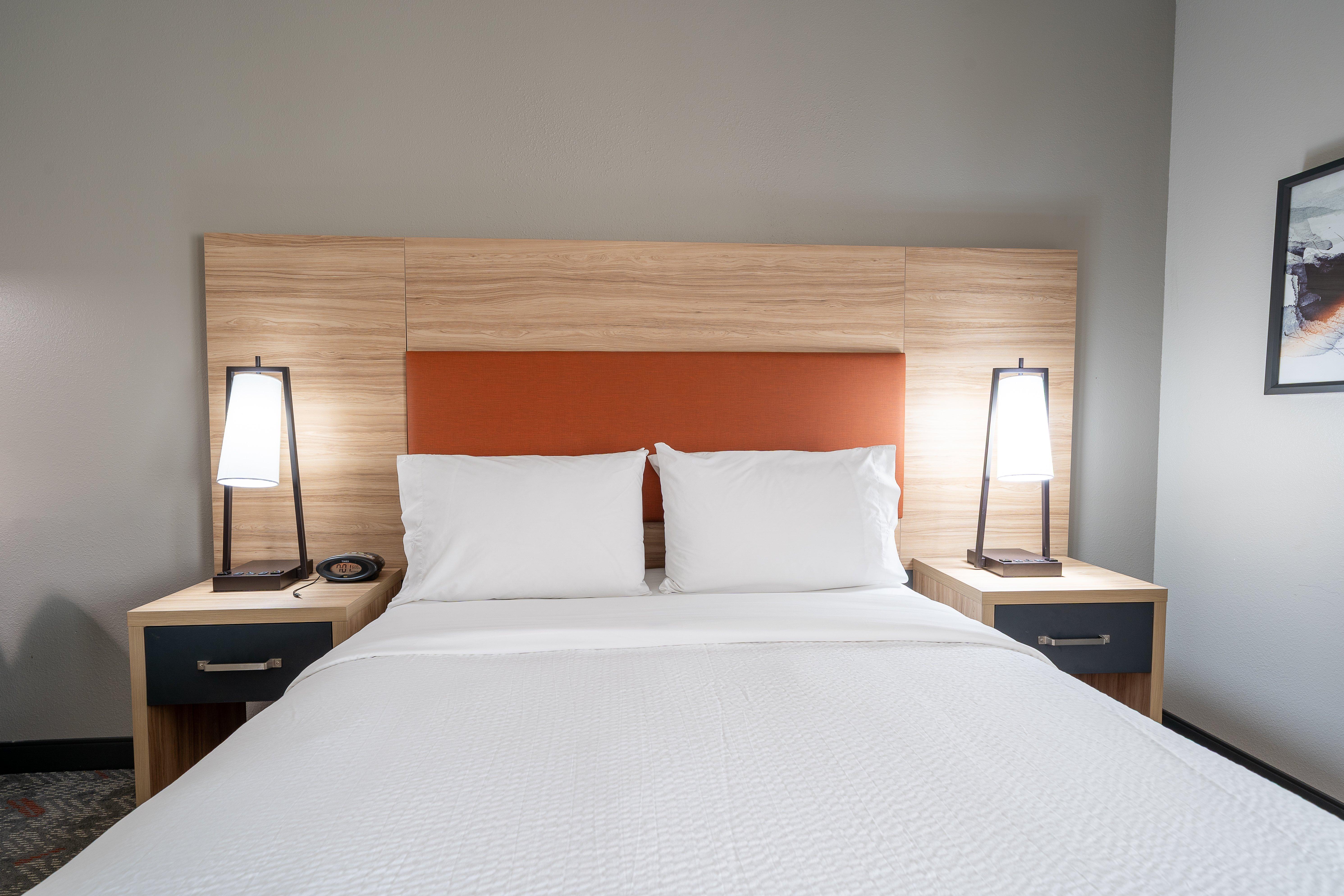 Suite Queen Size Bed