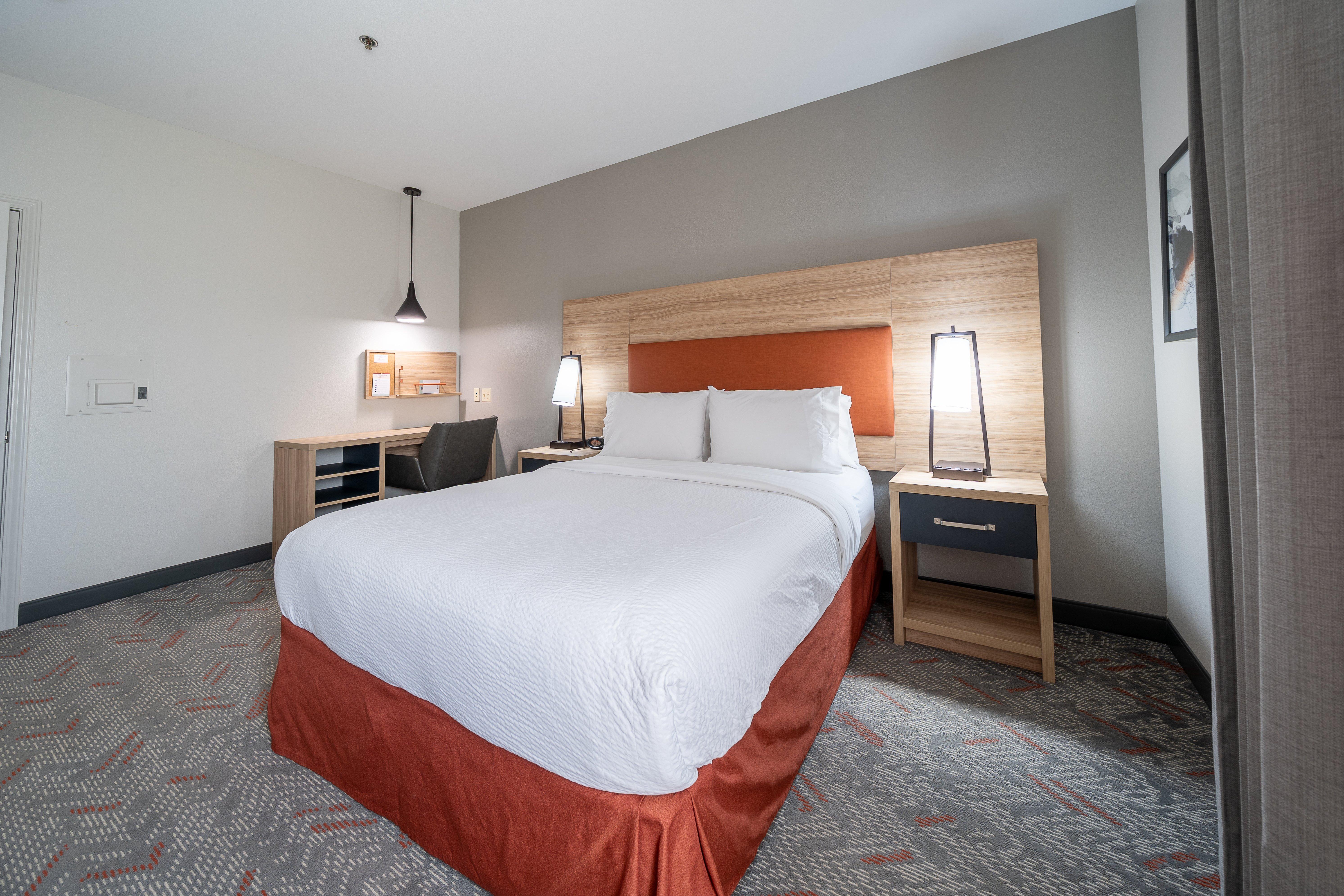 Suite Queen Size Bed