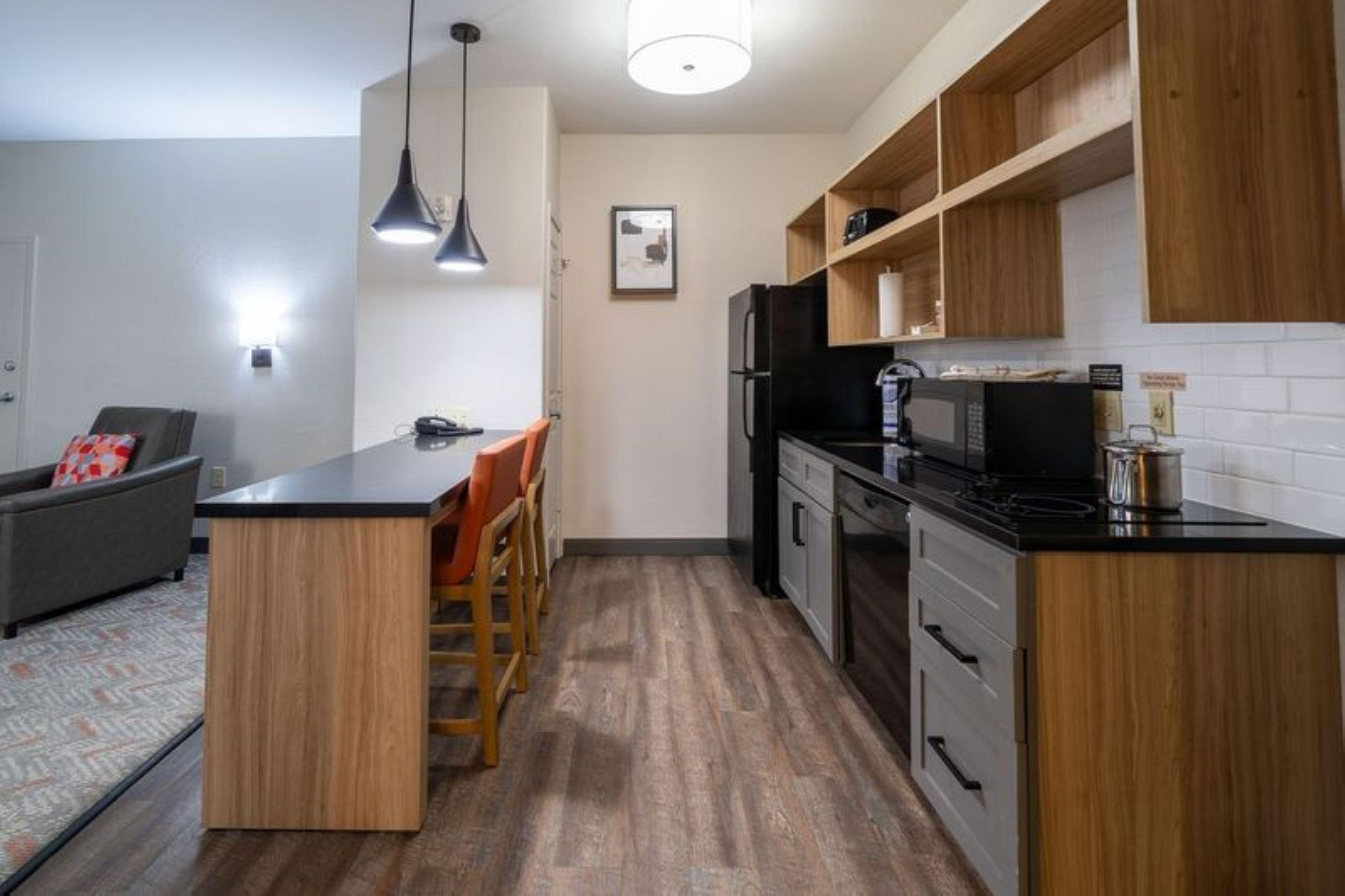 Suite Queen Size Bed