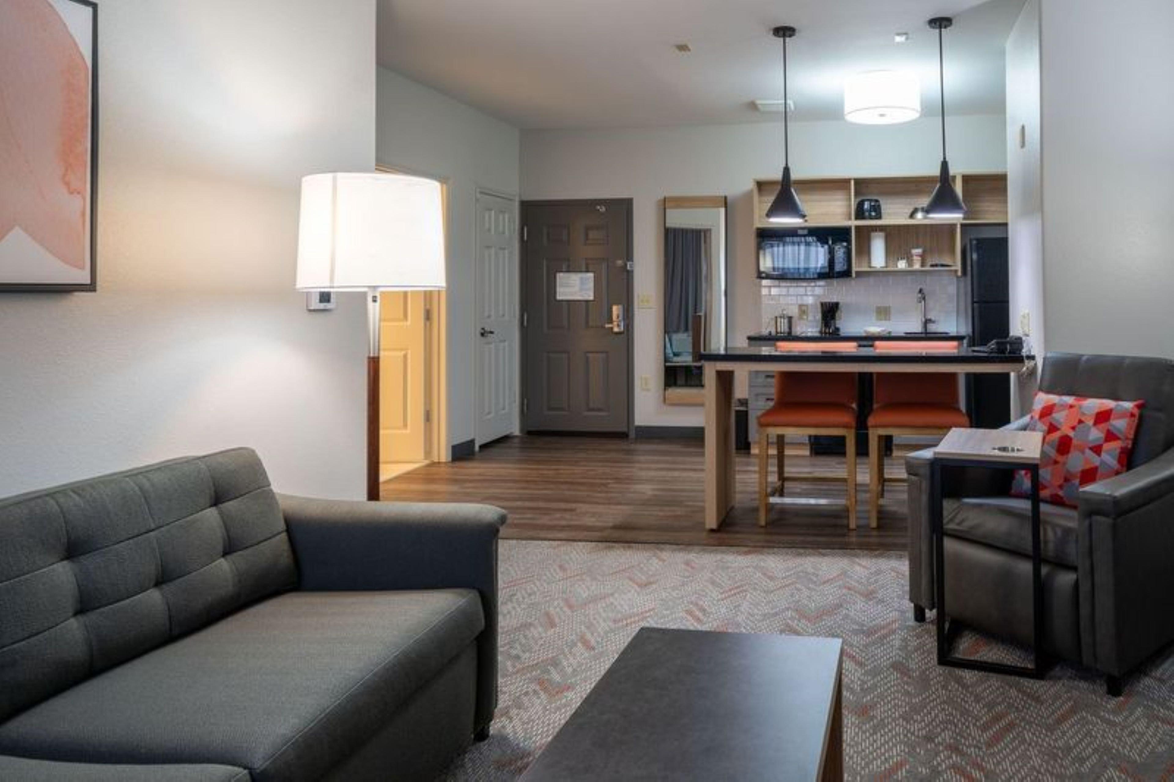 Suite Queen Size Bed