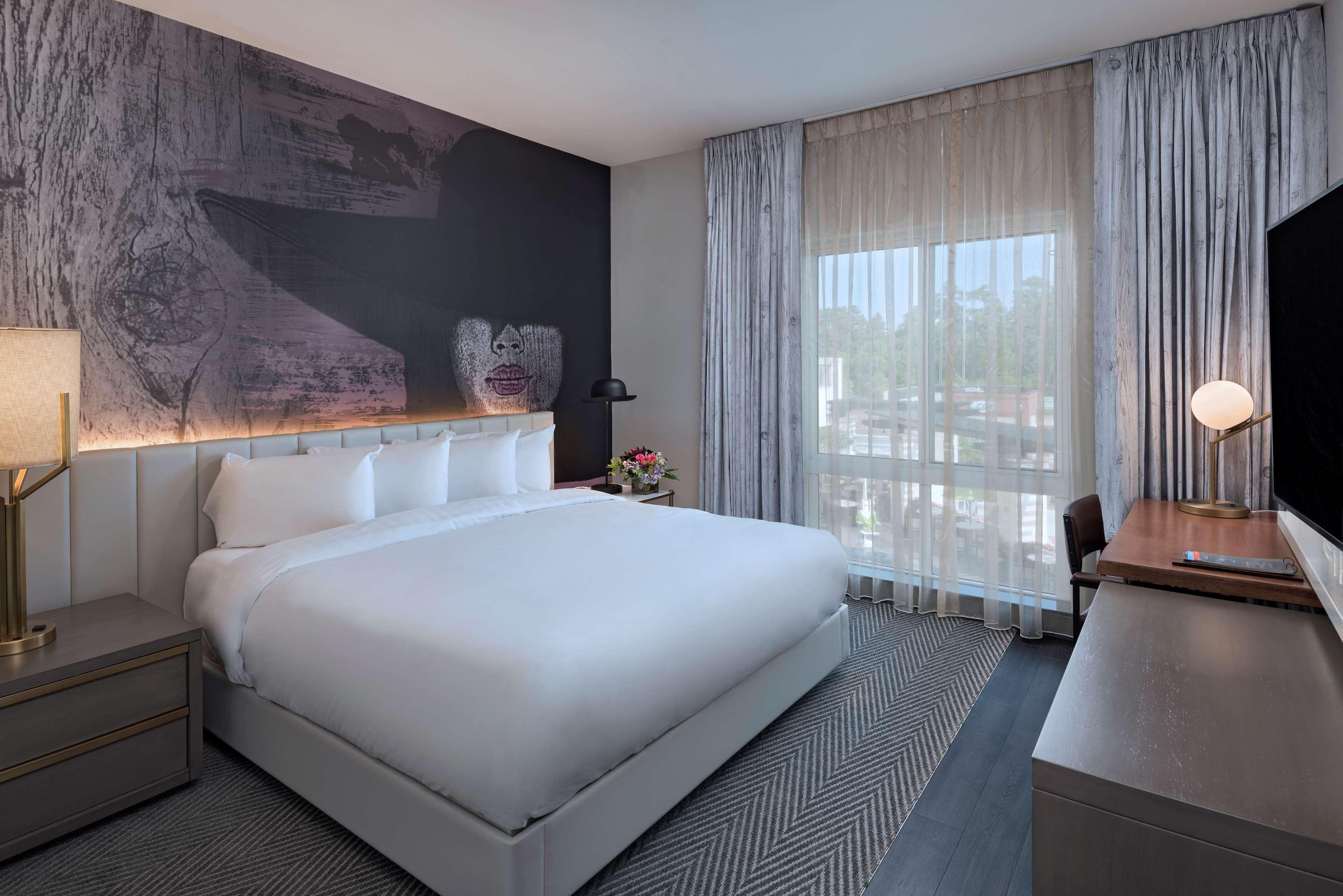 Double King Bed Non Smoking