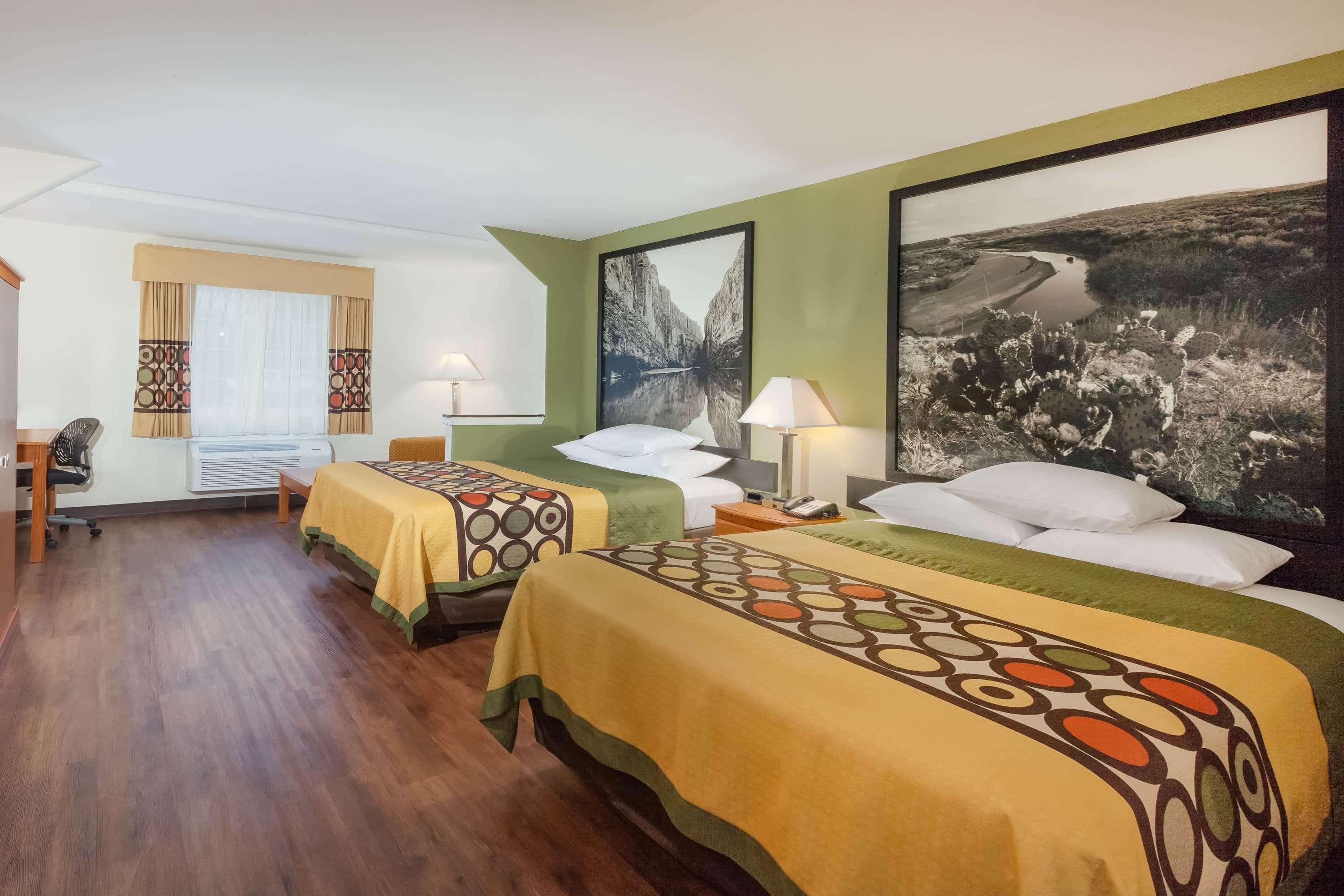 Quadruple Two Queen Beds