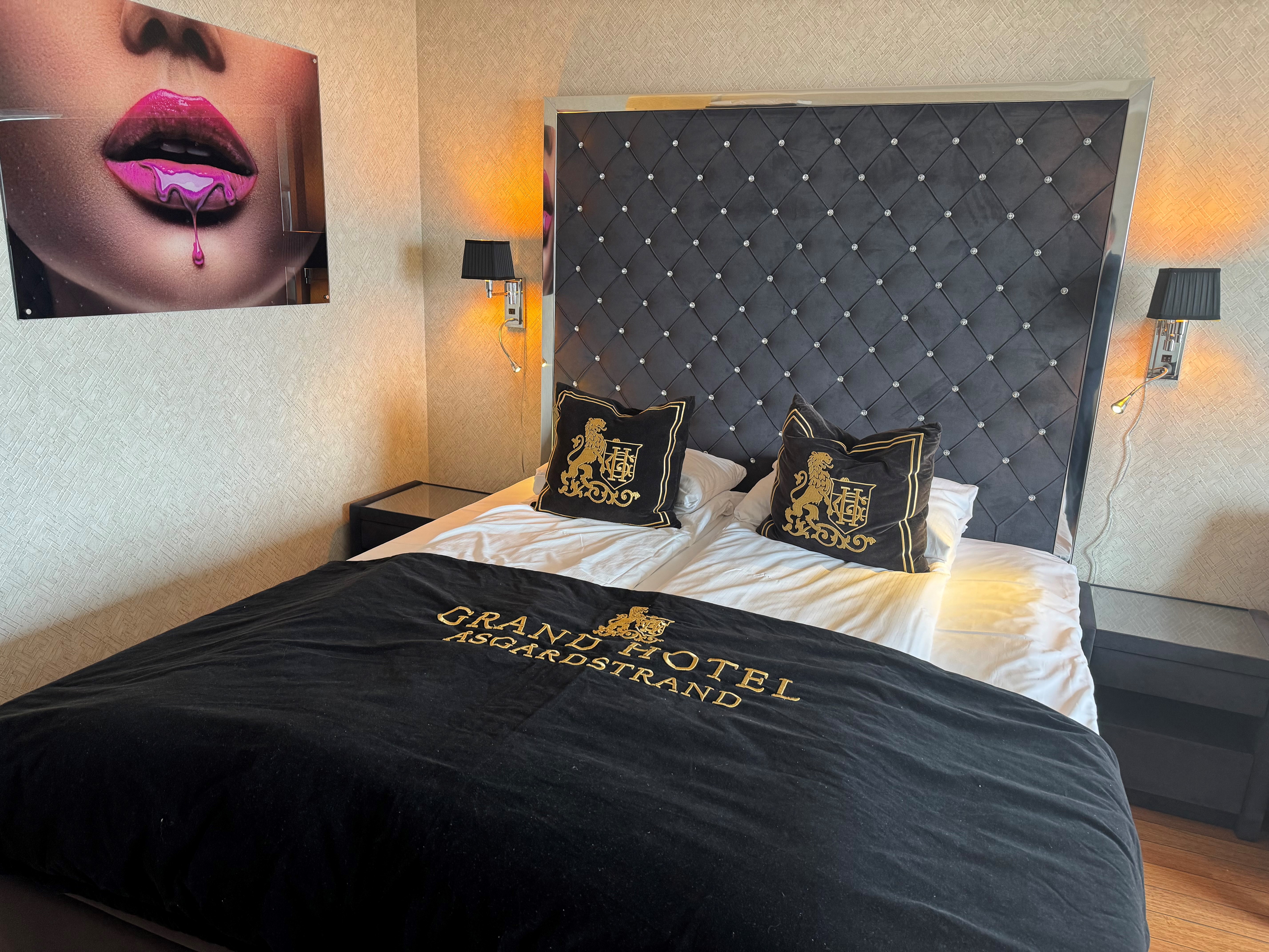 Double King Size Bed