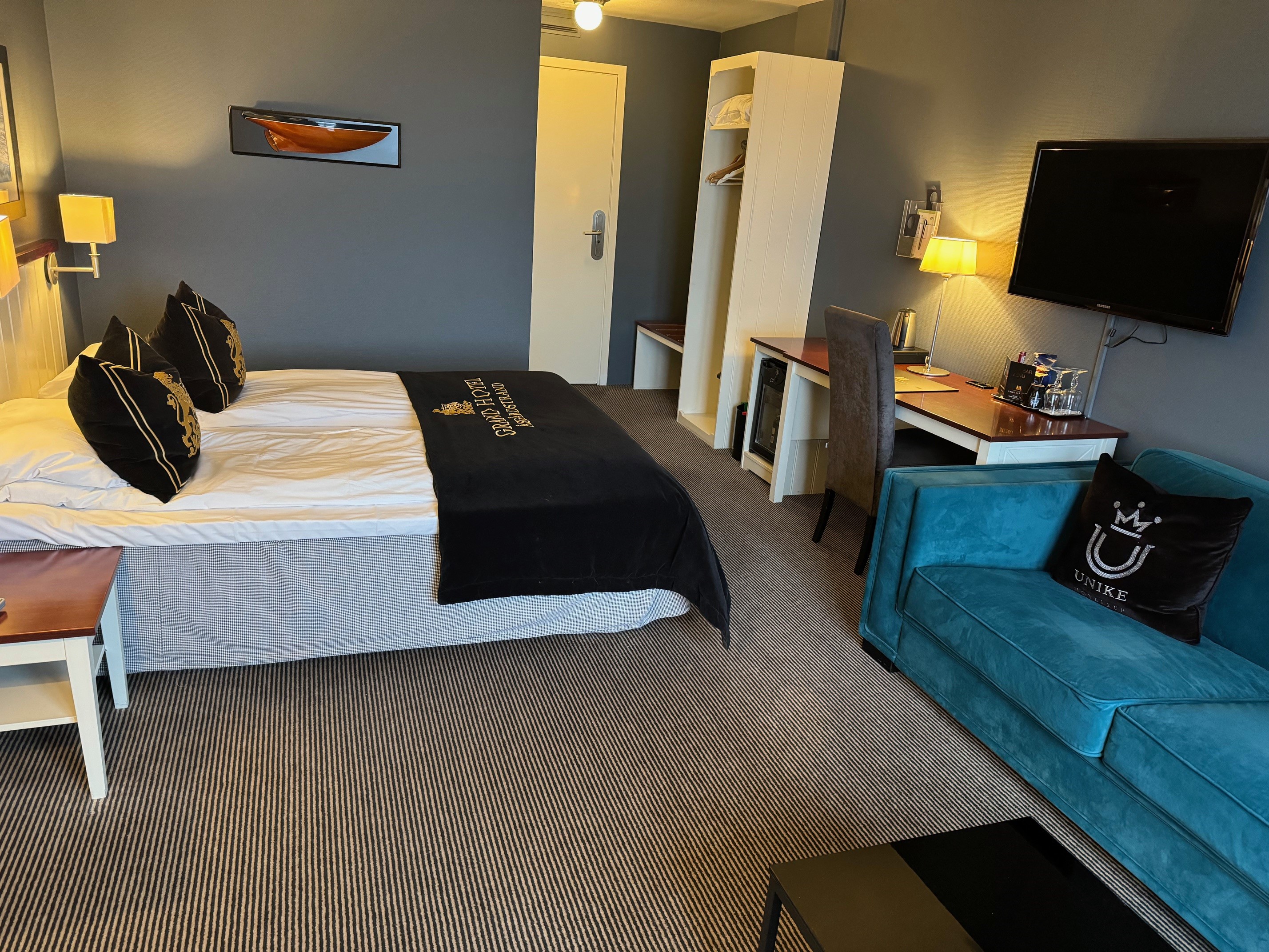 Family Room Capacity 1