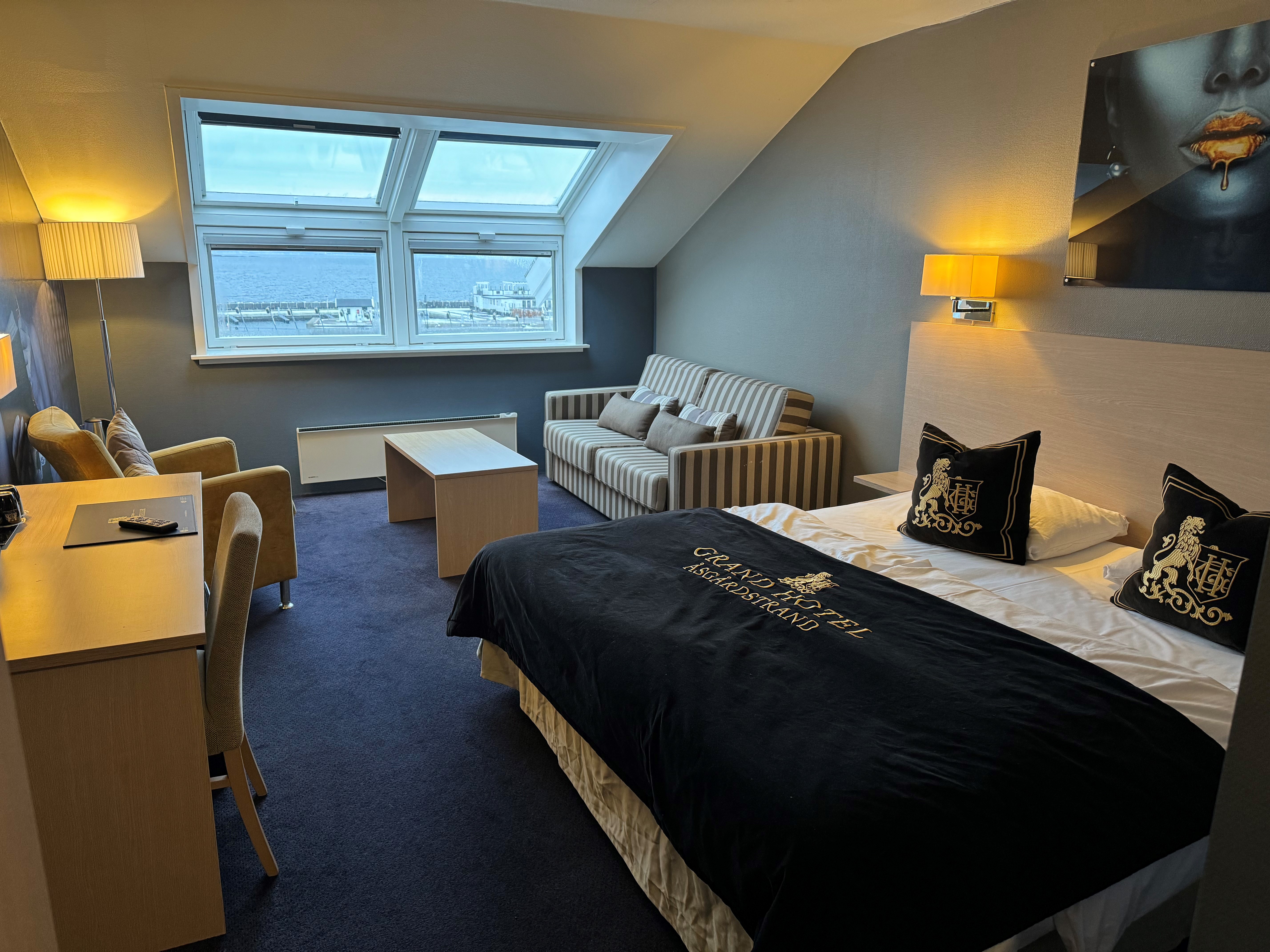 Double Single with Views