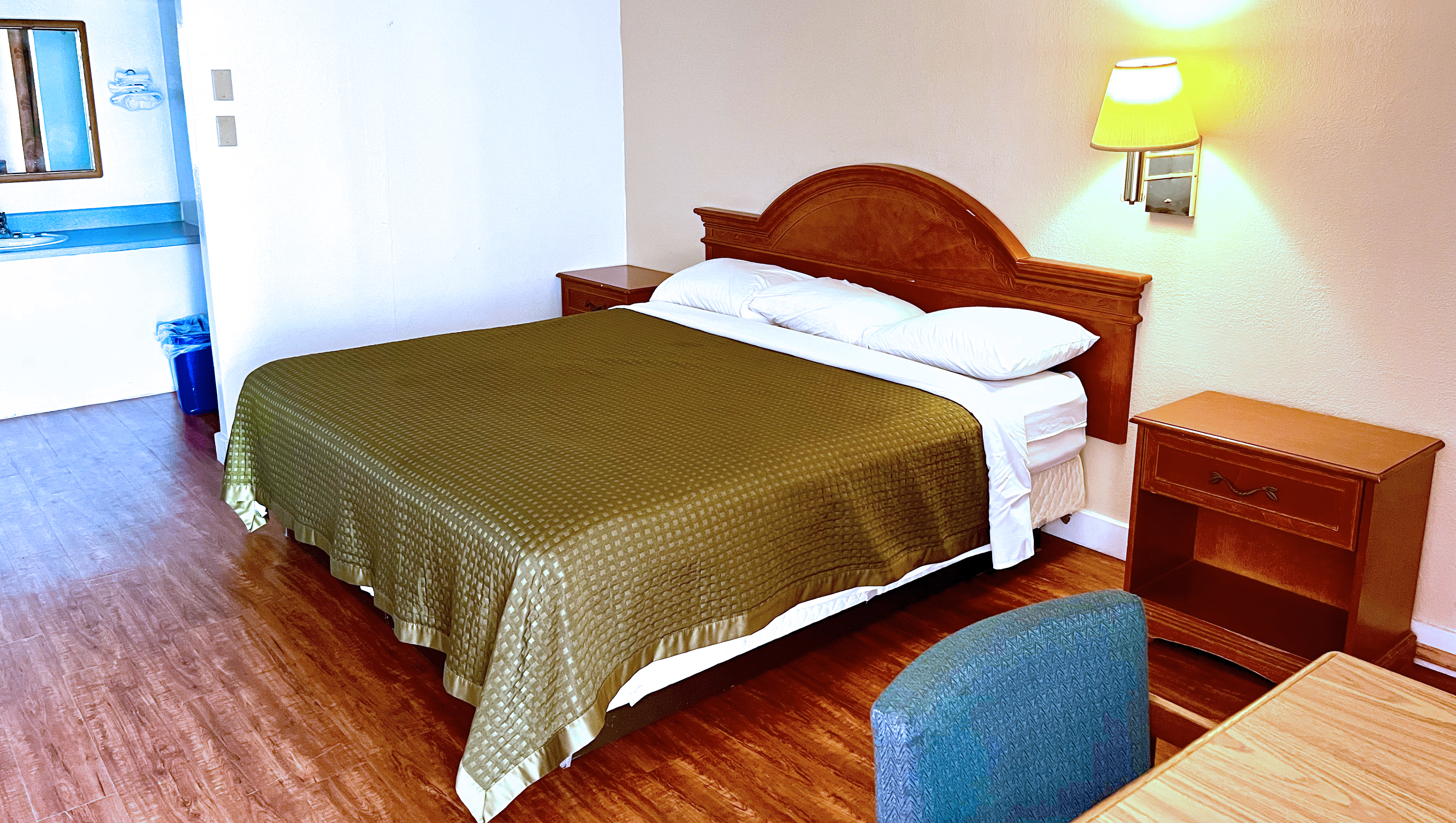 Double King Bed Non Smoking