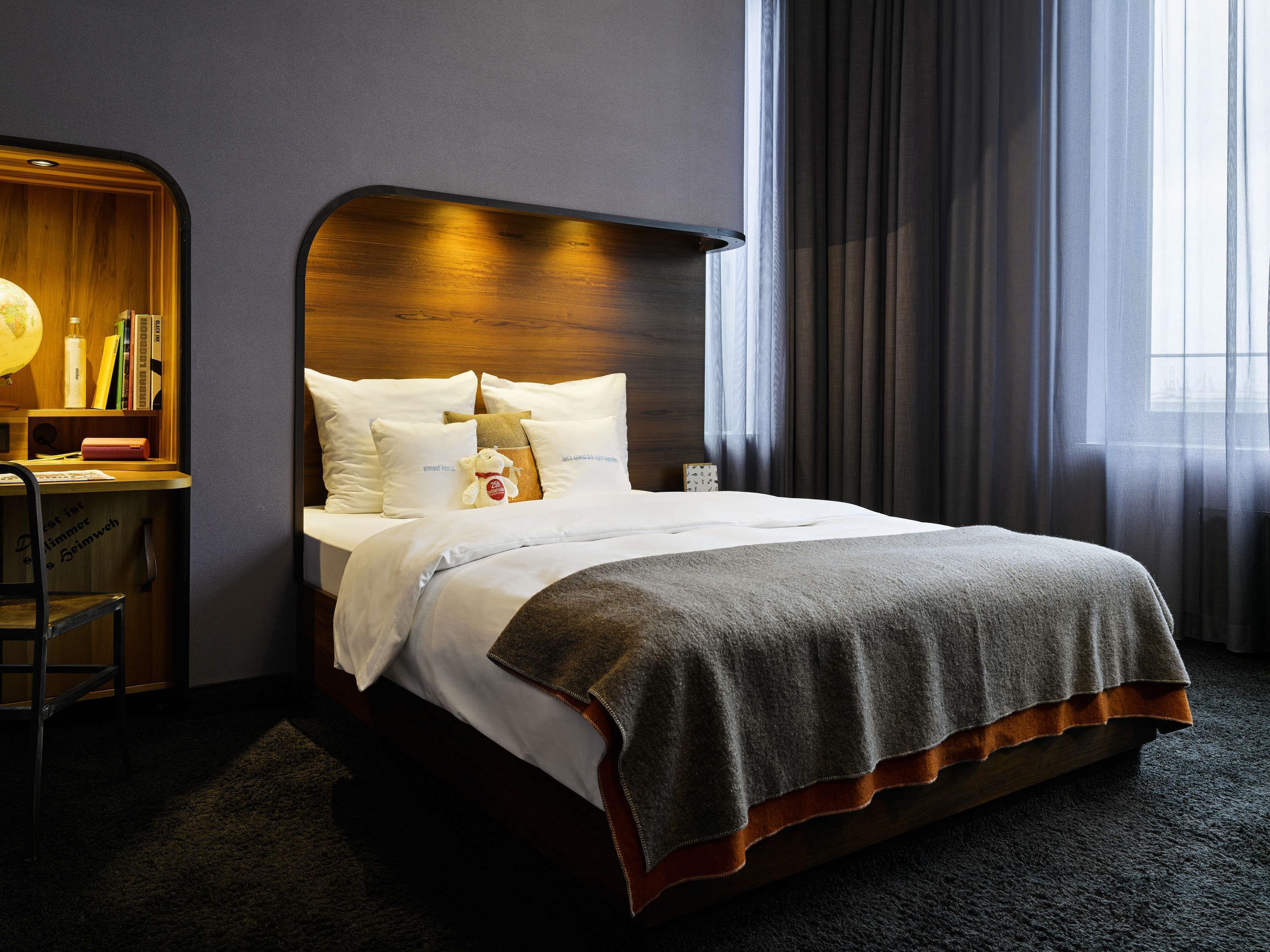 Double Queen Size Bed