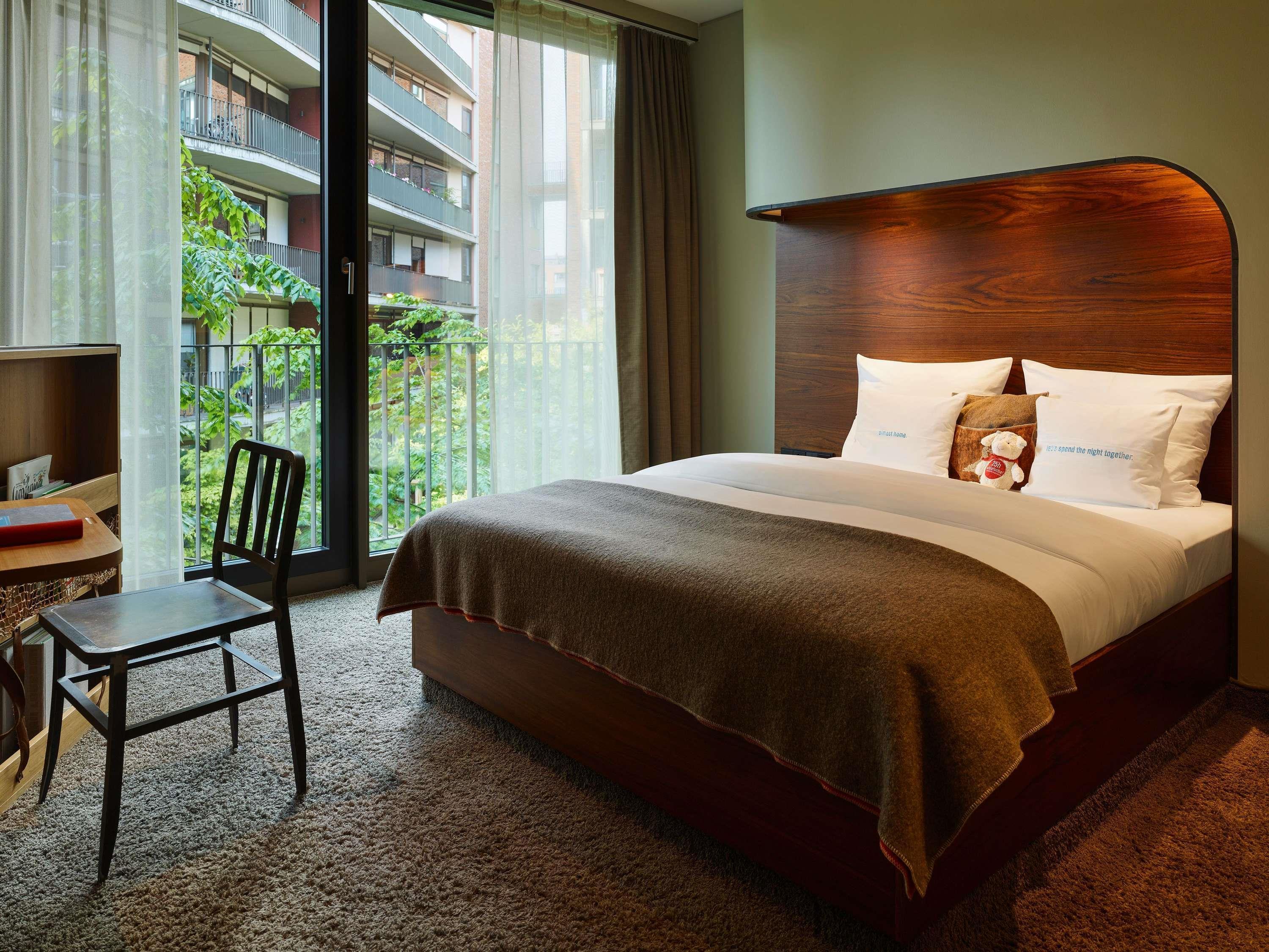 Double Queen Size Bed