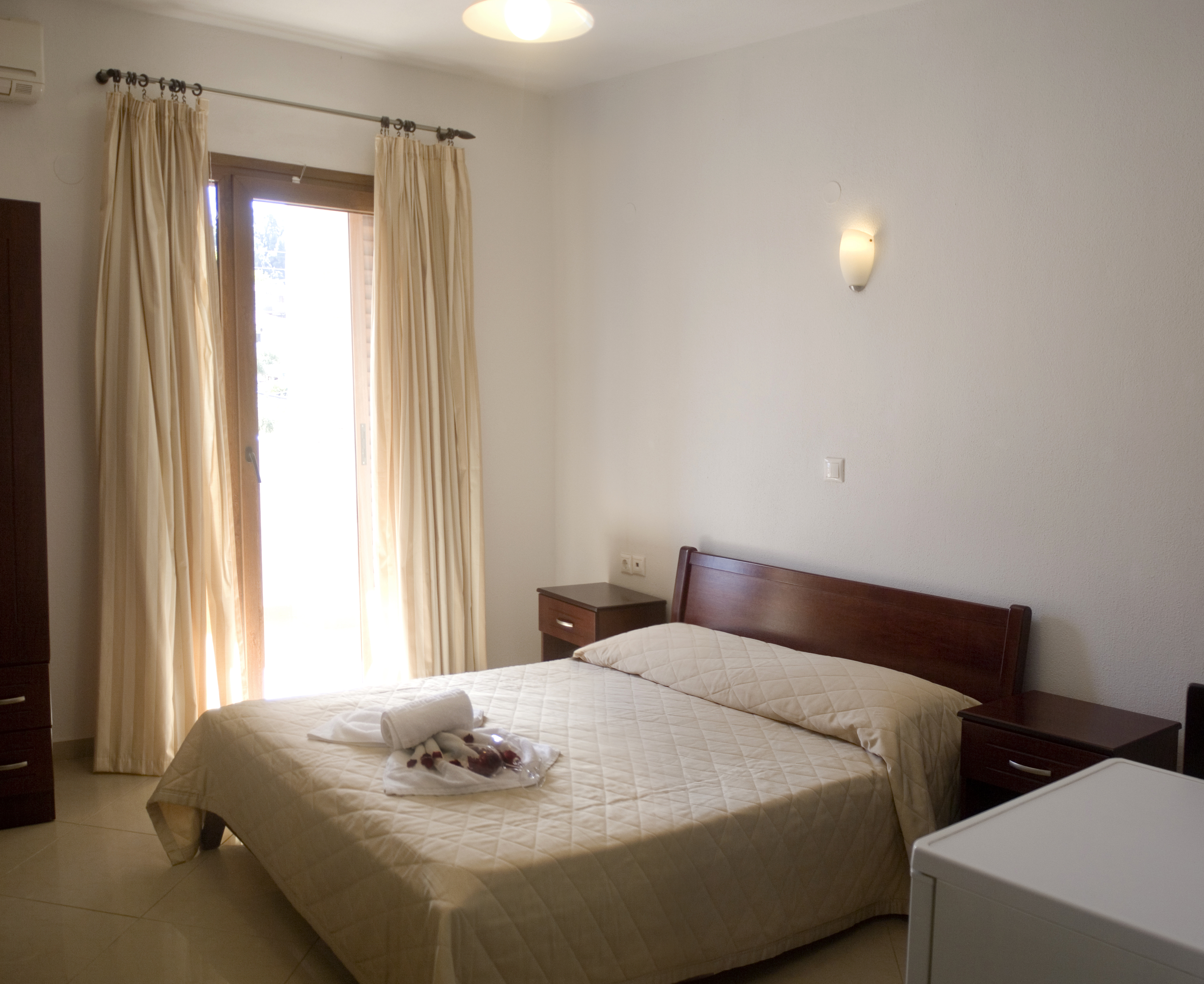 Double or Twin Standard