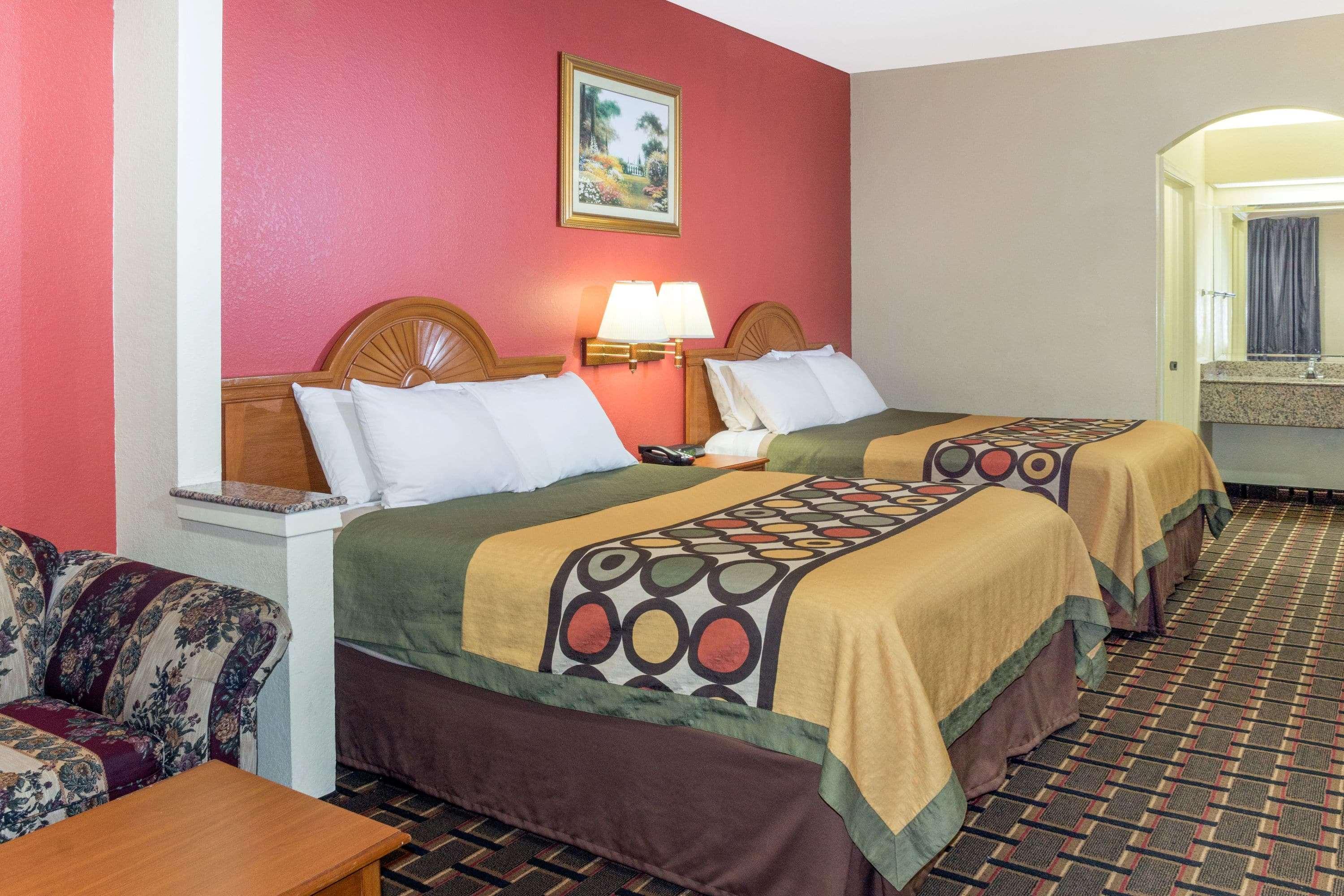 Suite Two Queen Beds