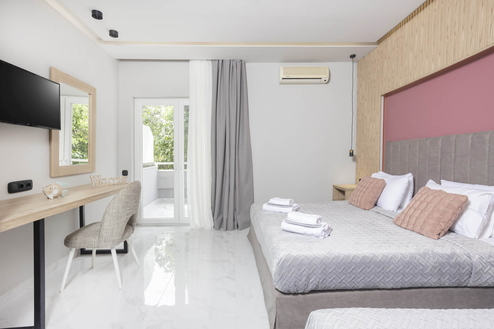 Double Superior Pool View