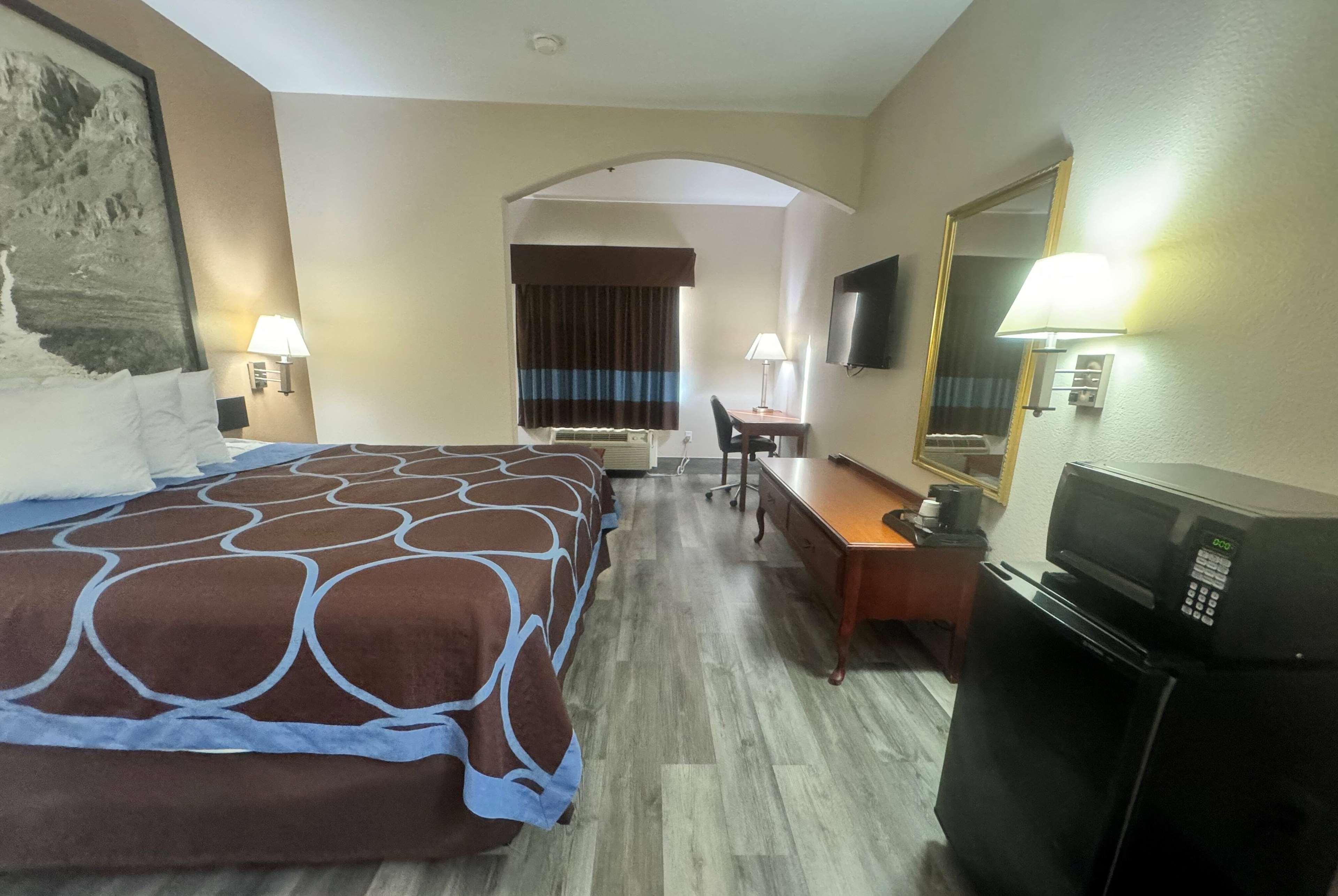 Quadruple Two Queen Beds