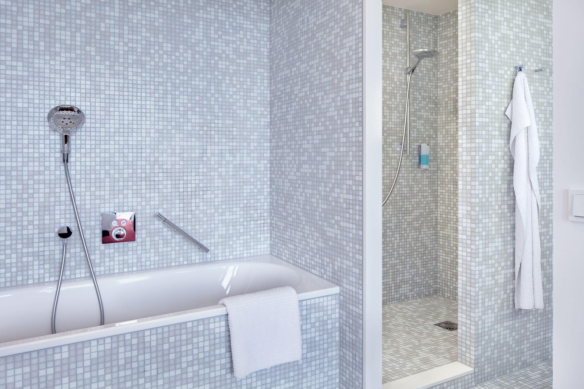 Junior Suite King Size Bed