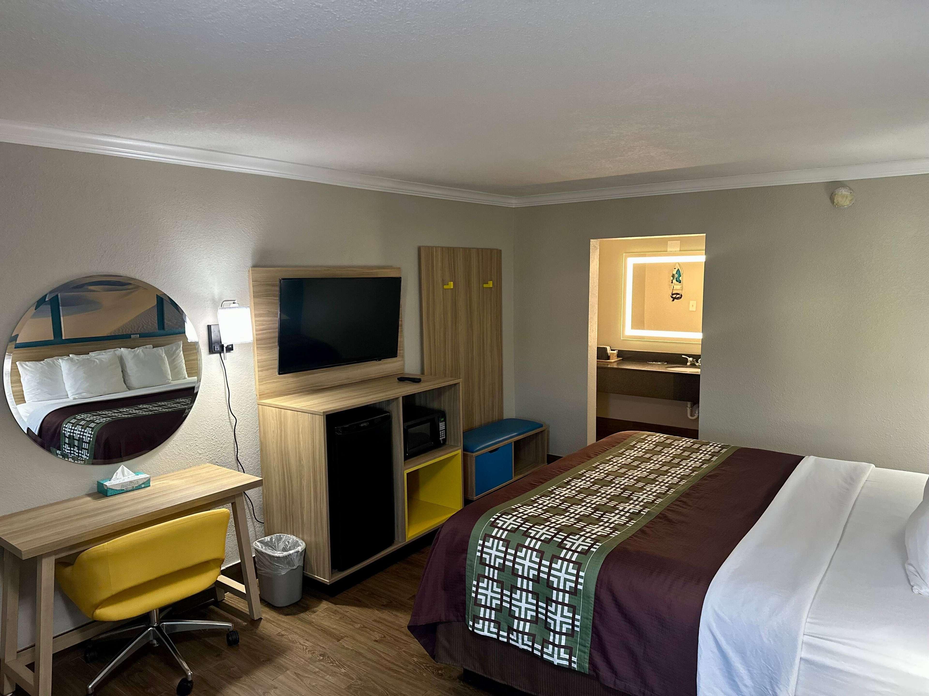 Double King Bed Non Smoking