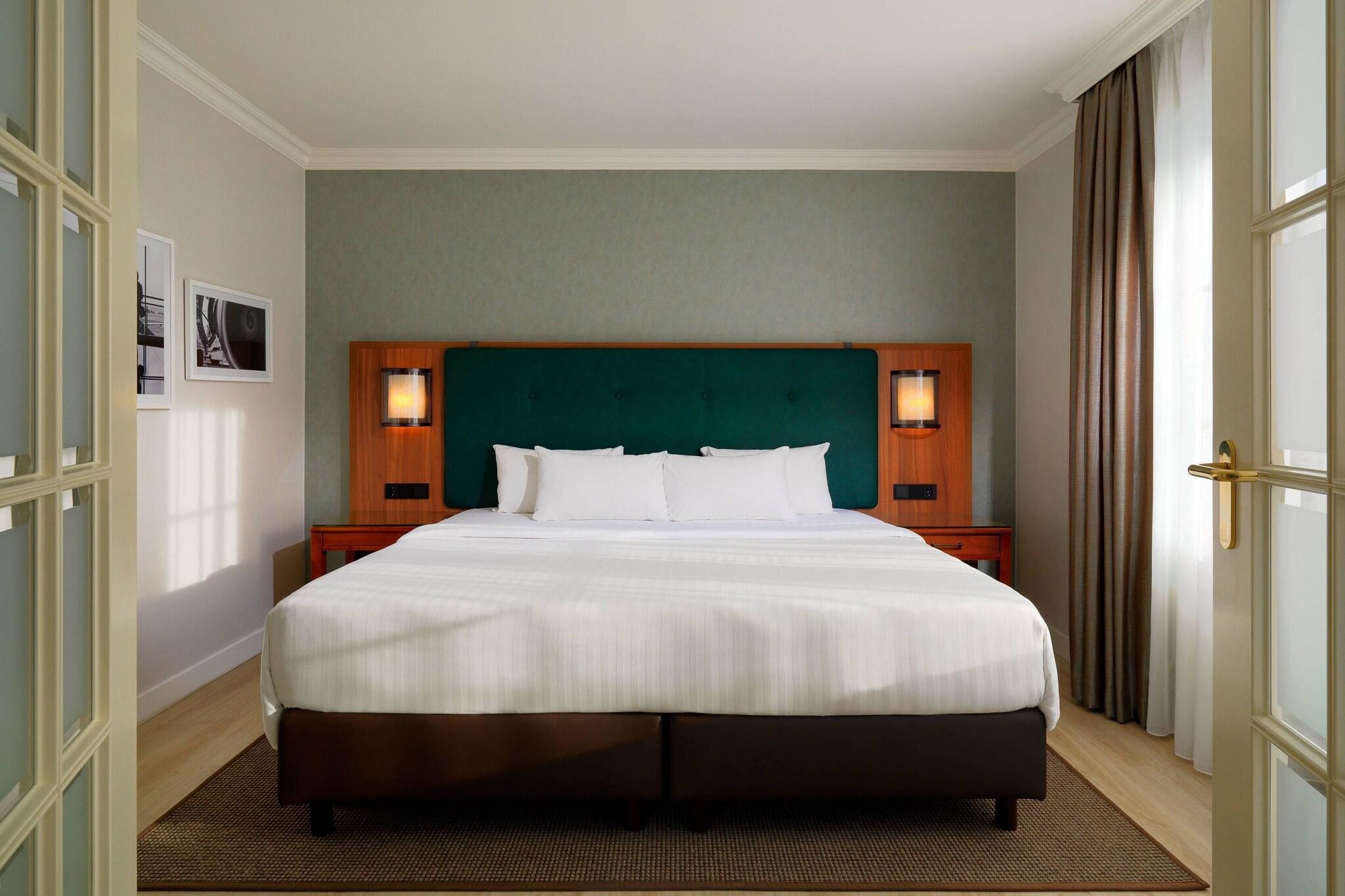 Suite King Bed One Bedroom 