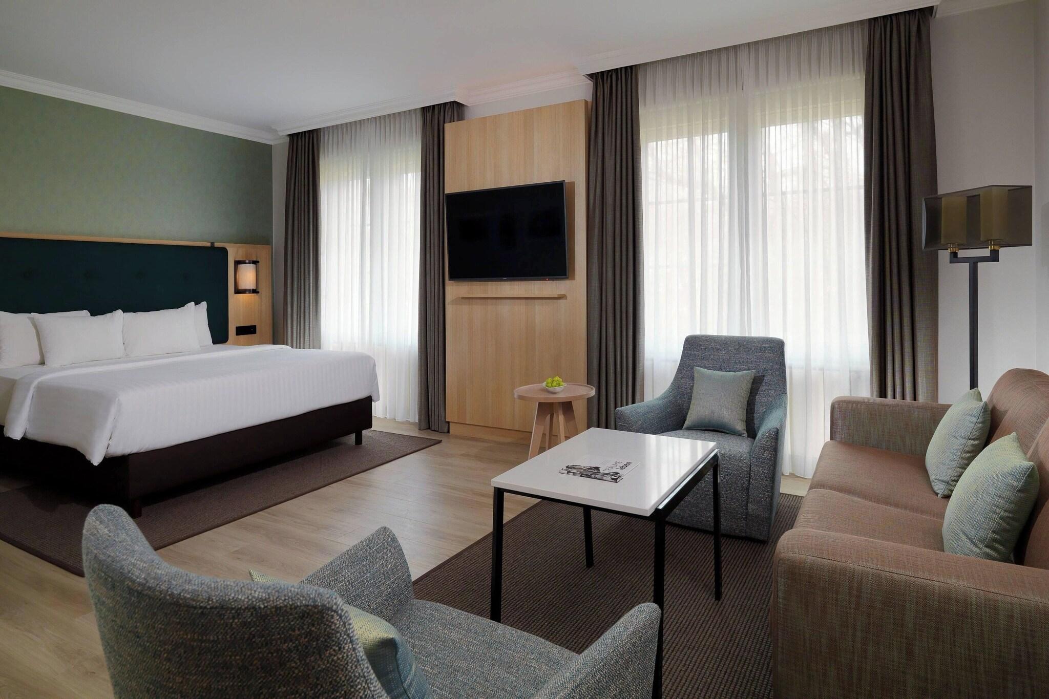 Junior Suite King Size Bed