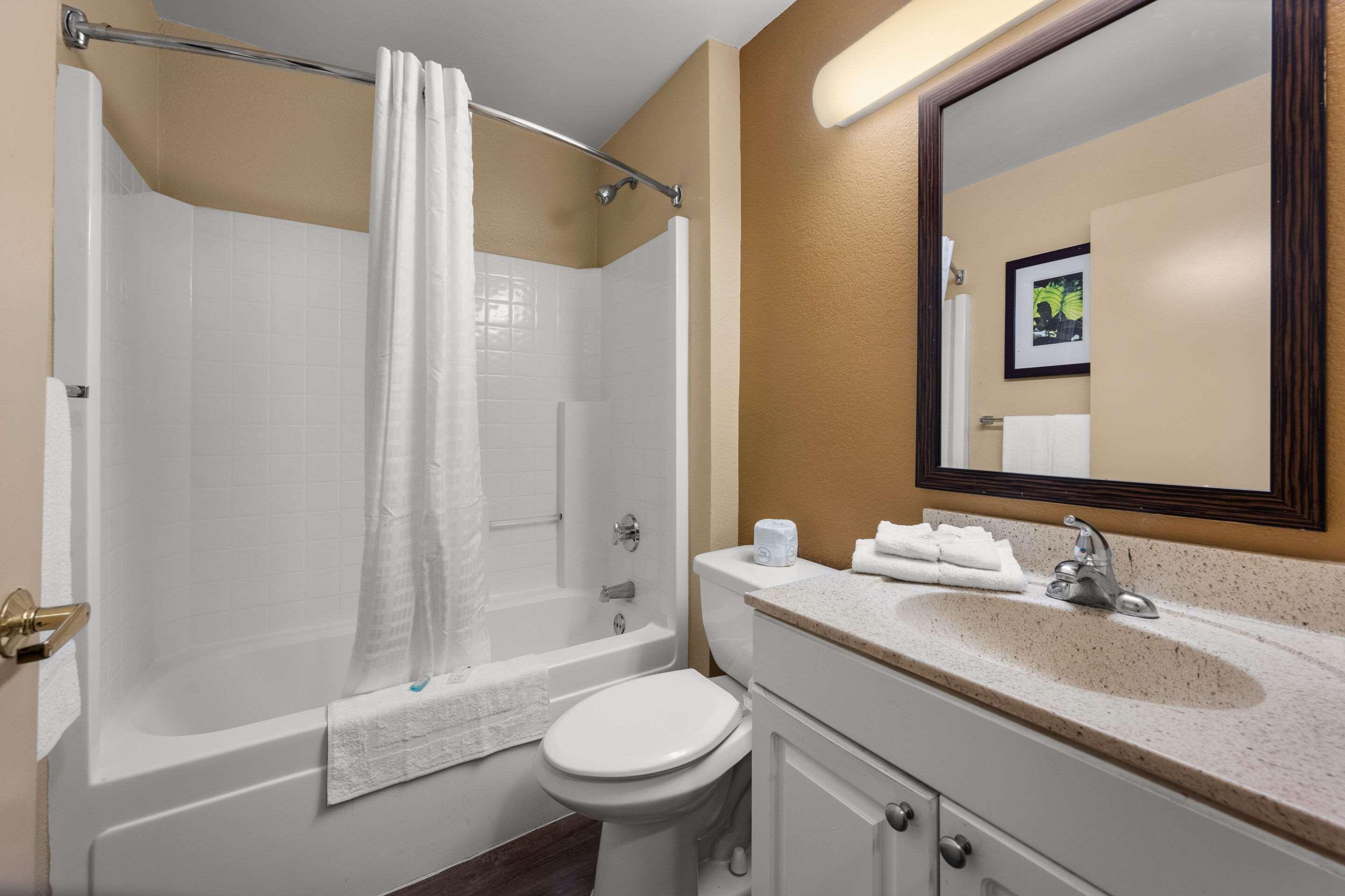 Suite Queen Size Bed