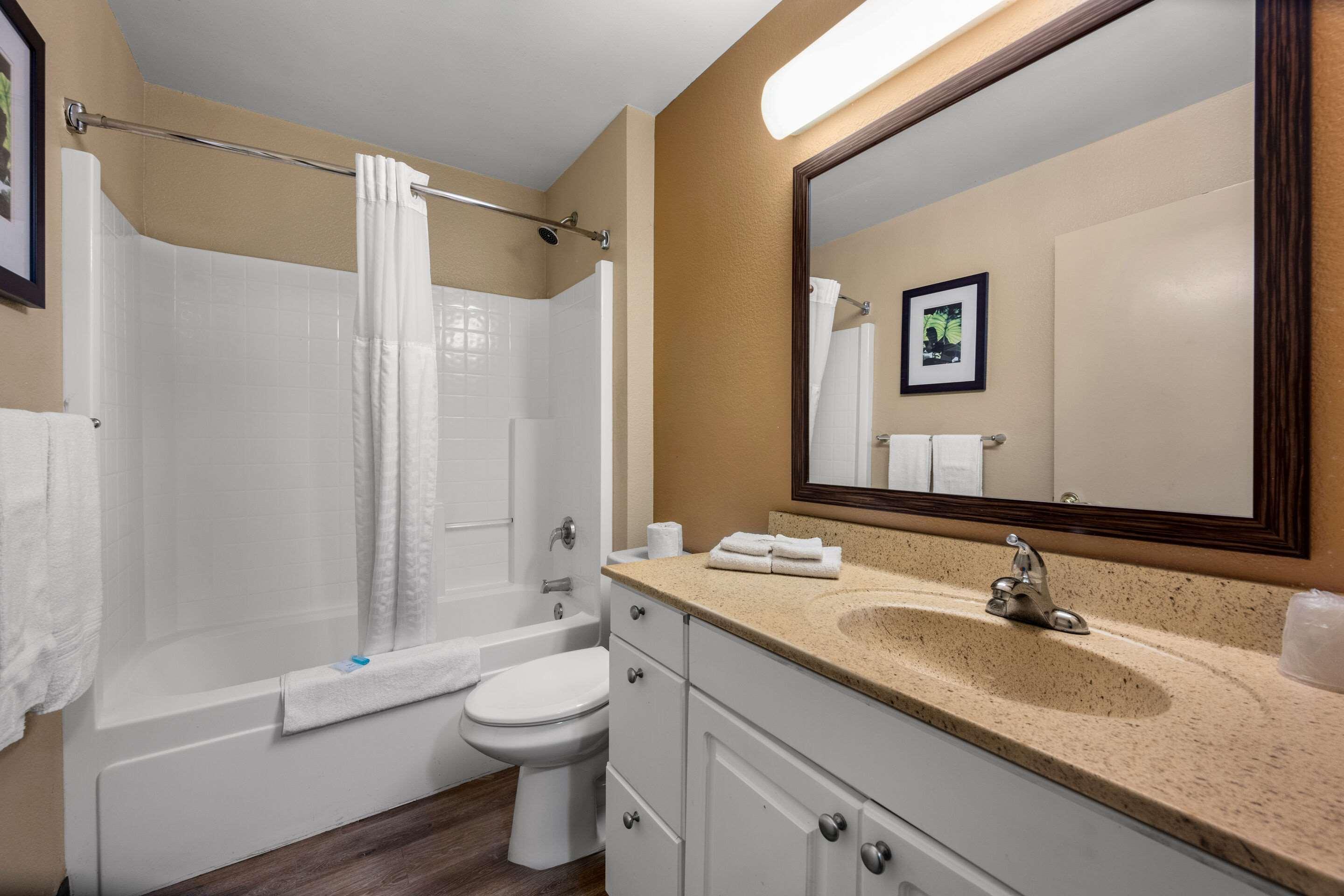 Suite Accessible-queen Size Bed