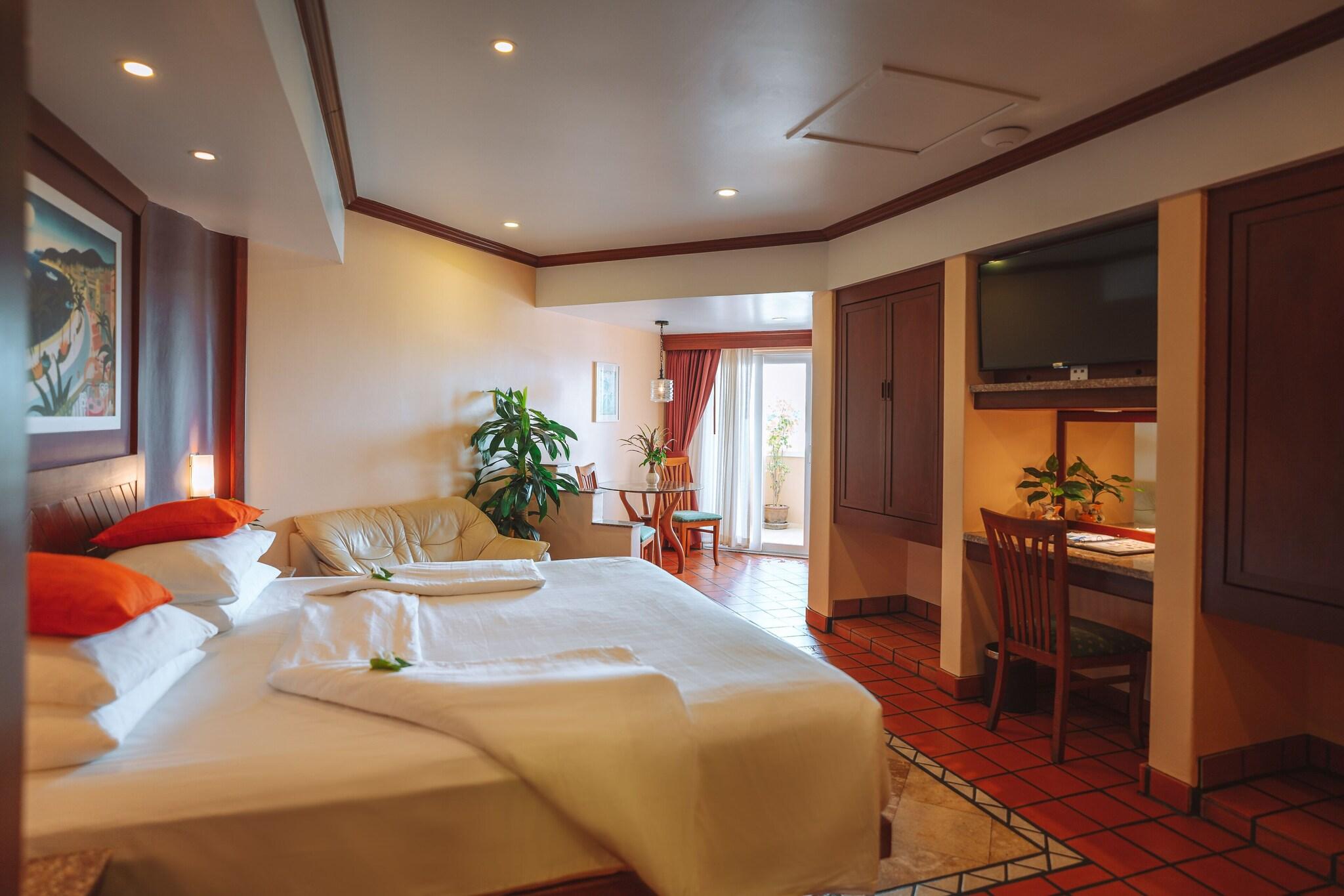 Studio Ocean View King Bed