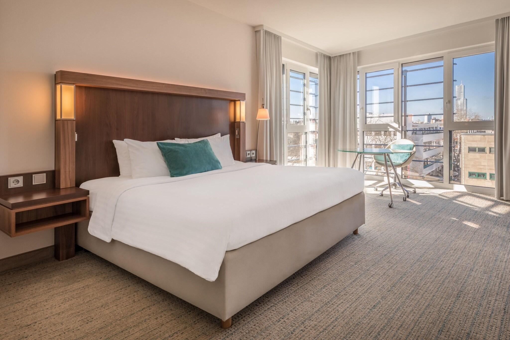 Double Deluxe King Bed