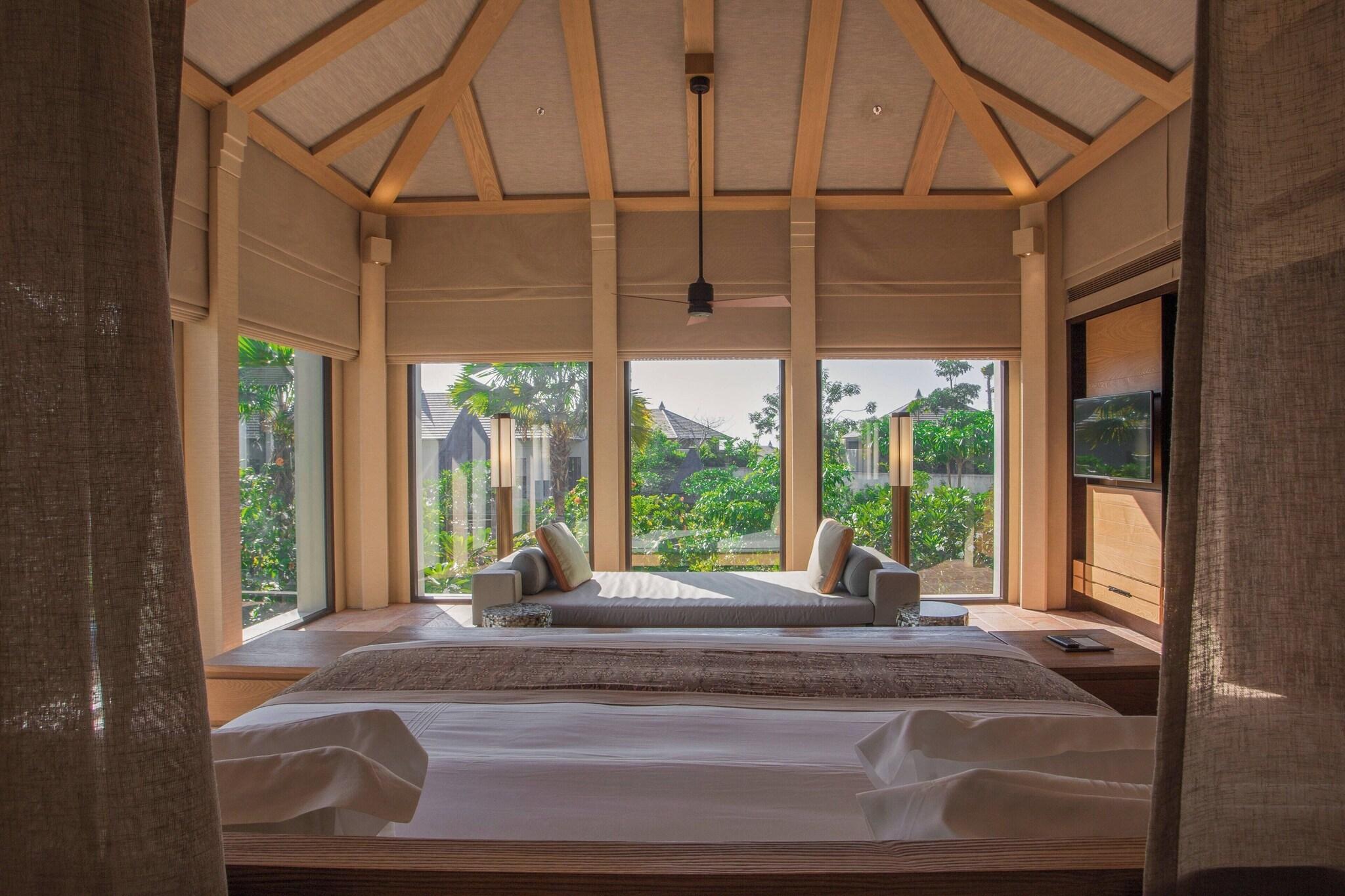 Villa Garden View King Bed