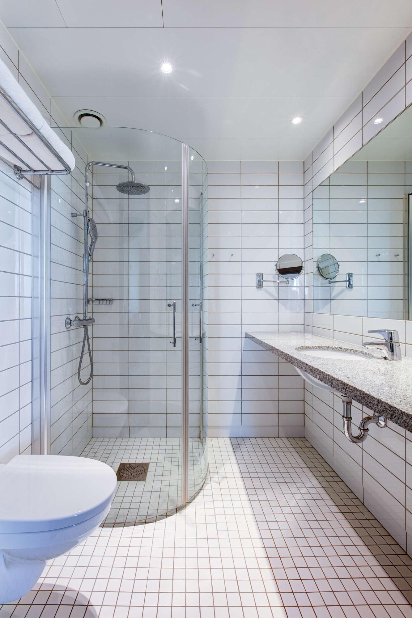 Double Superior King Bed