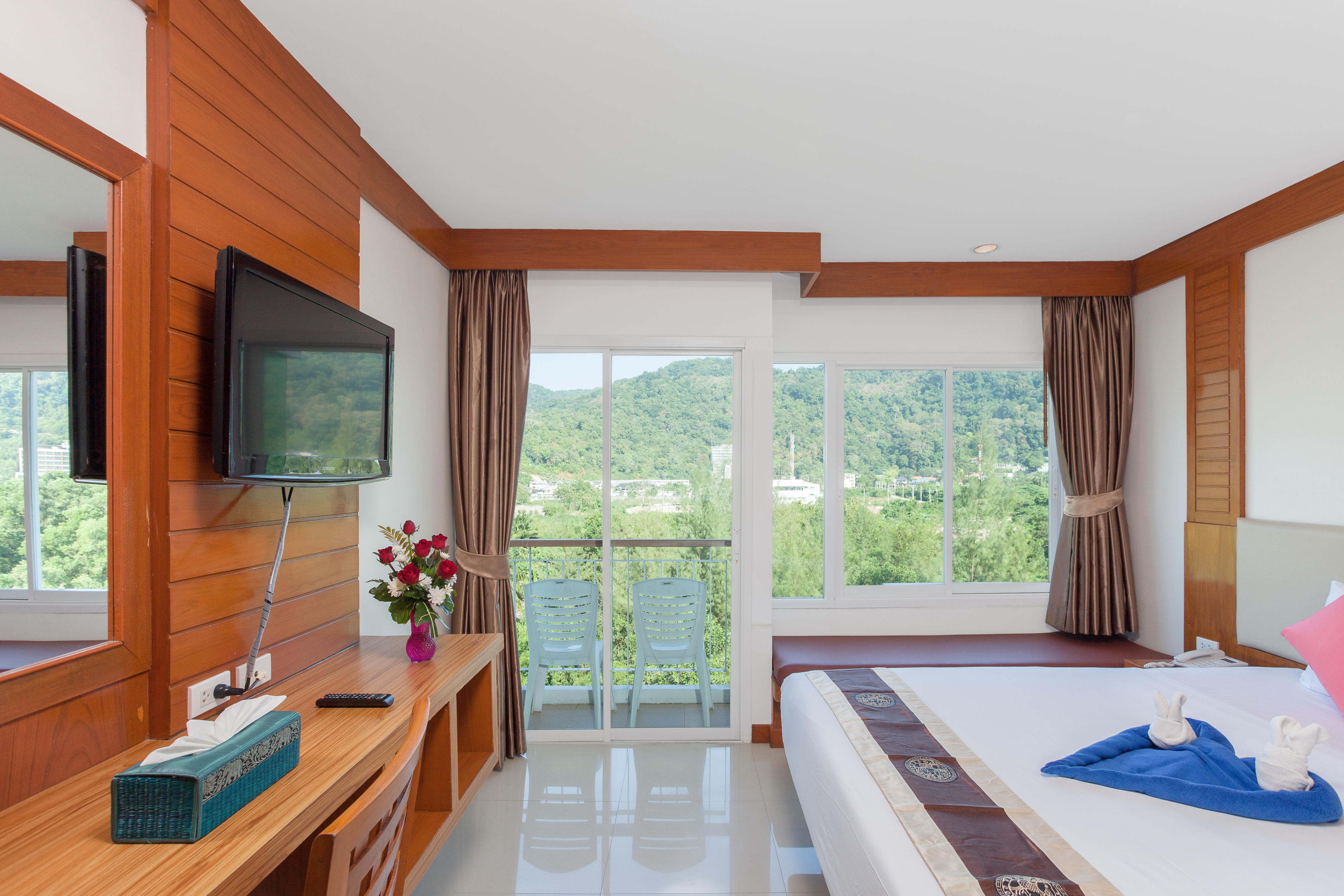 Double or Twin Deluxe