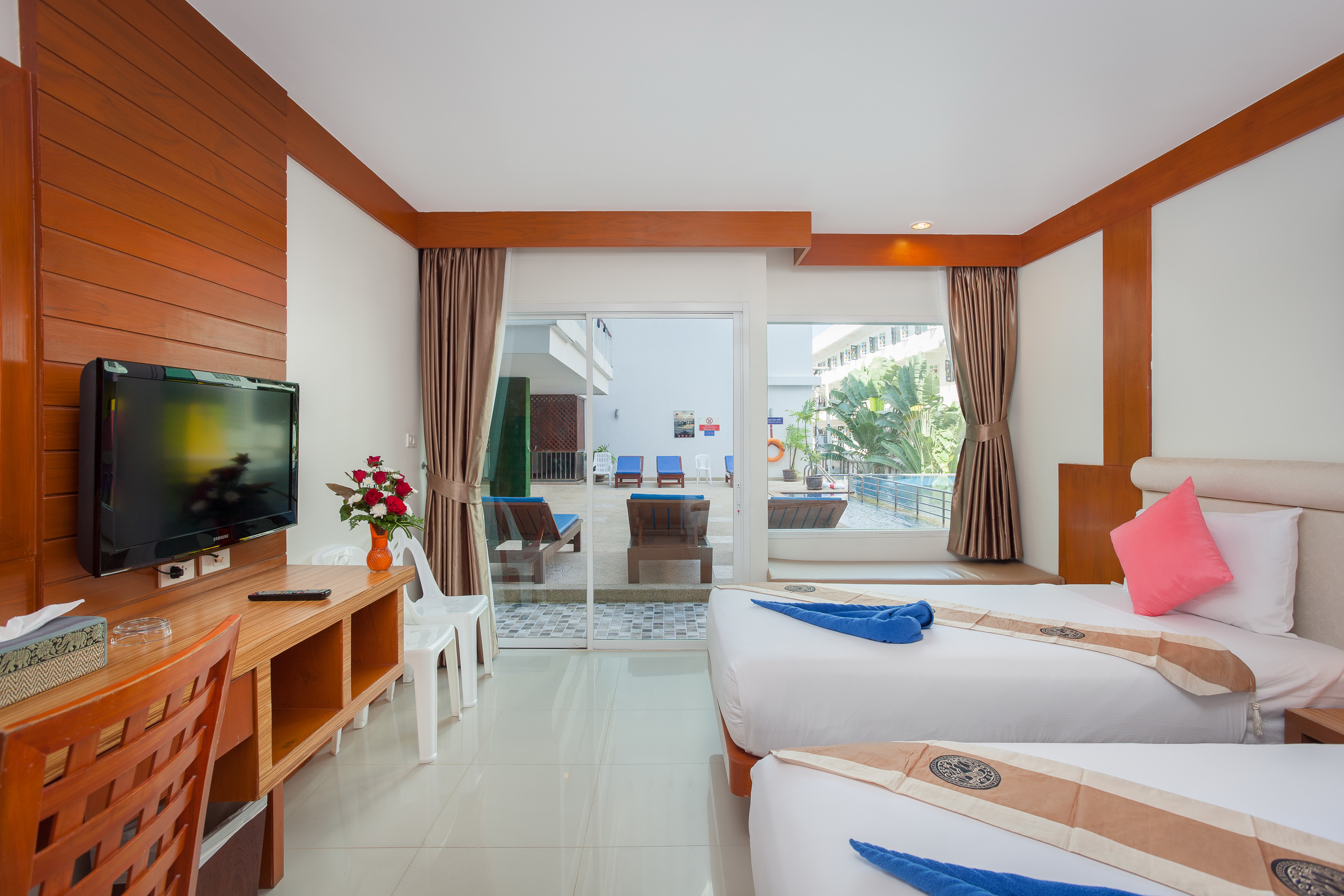 Double or Twin Deluxe Pool View