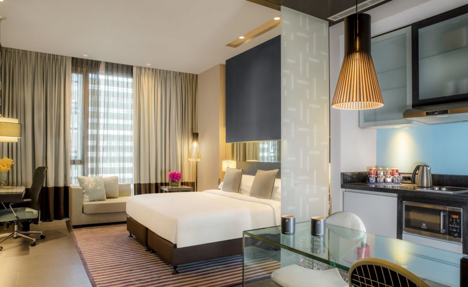 Studio King Size Bed