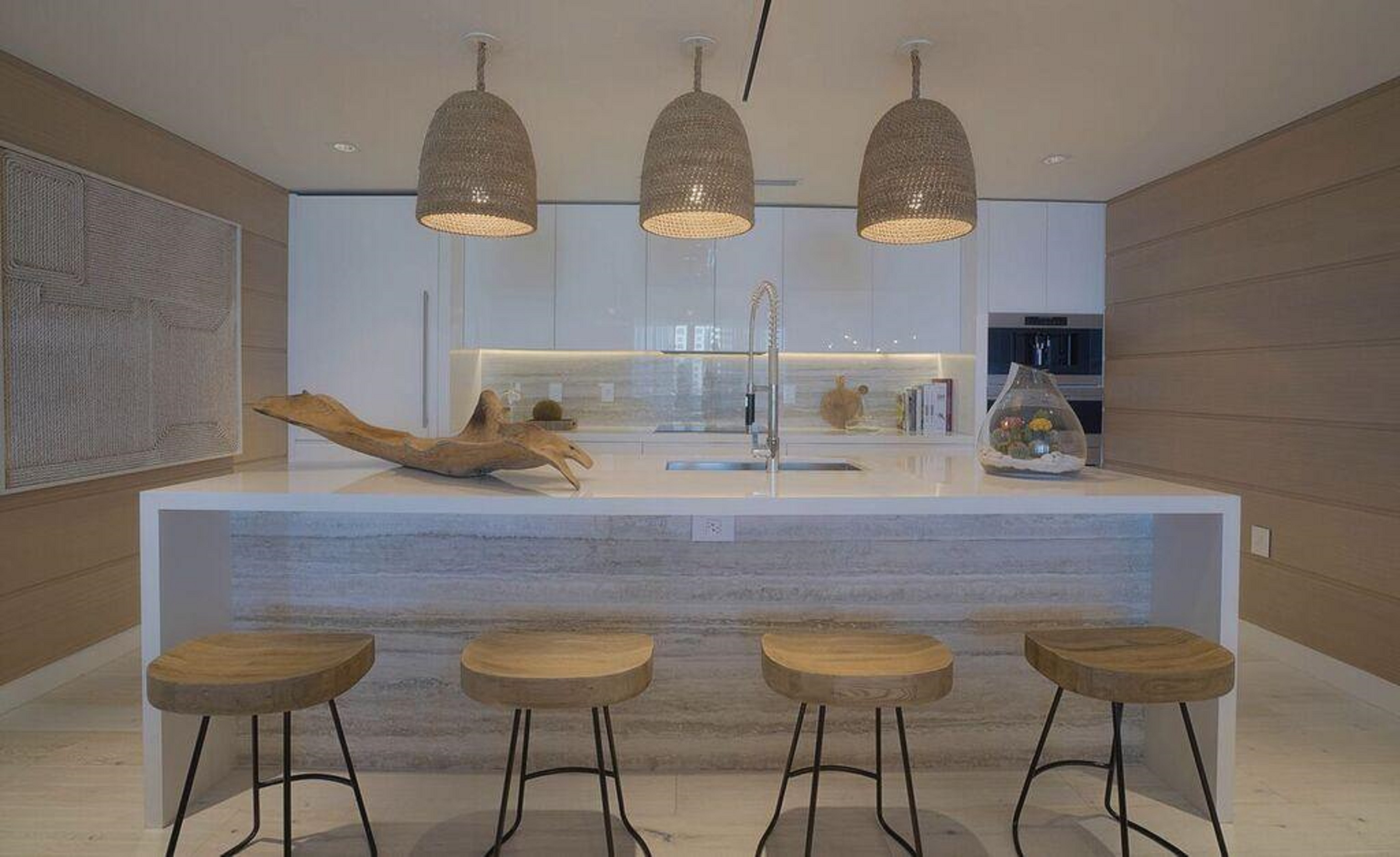 Home with Balcony with Views