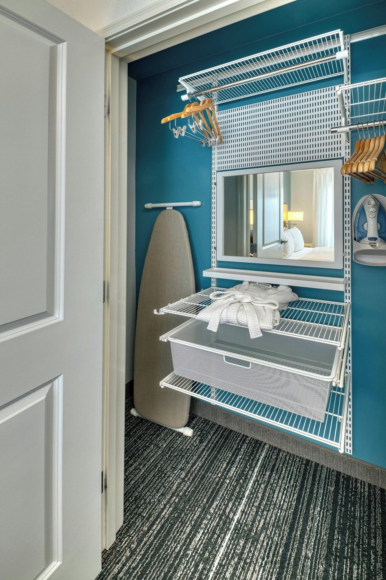 Suite Queen Size Bed