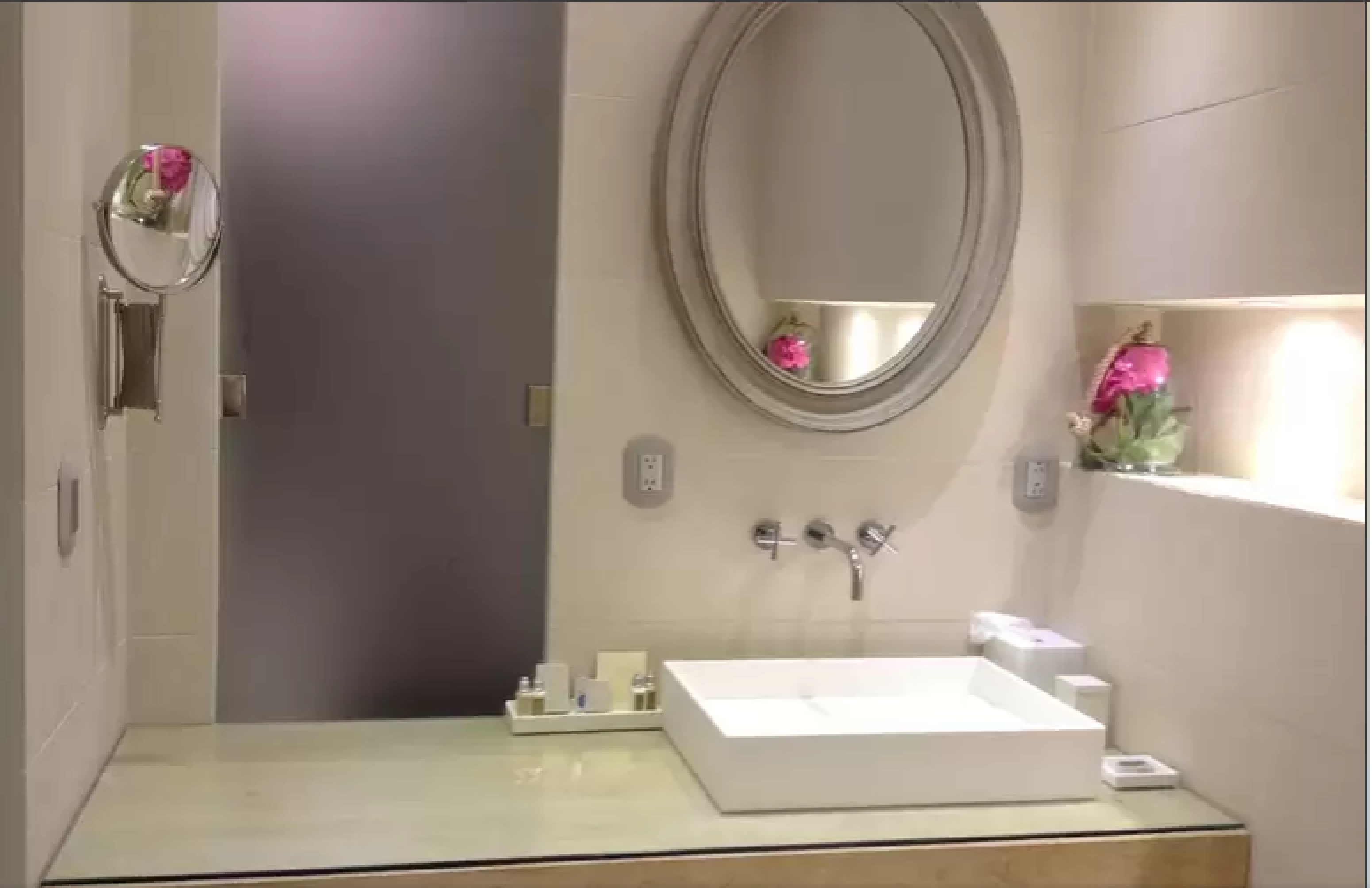 Suite Deluxe Two Beds