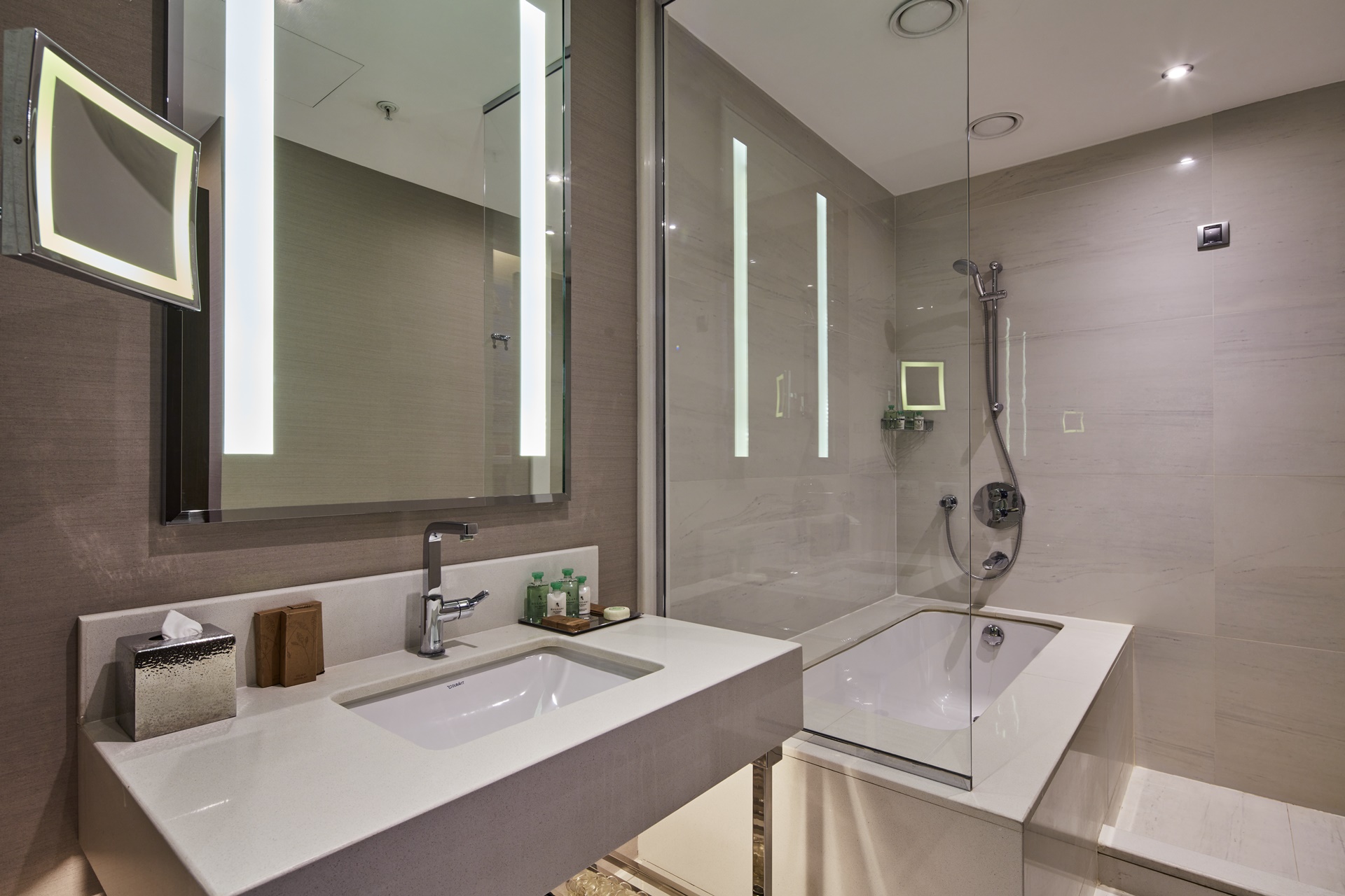 Double King Size Bed