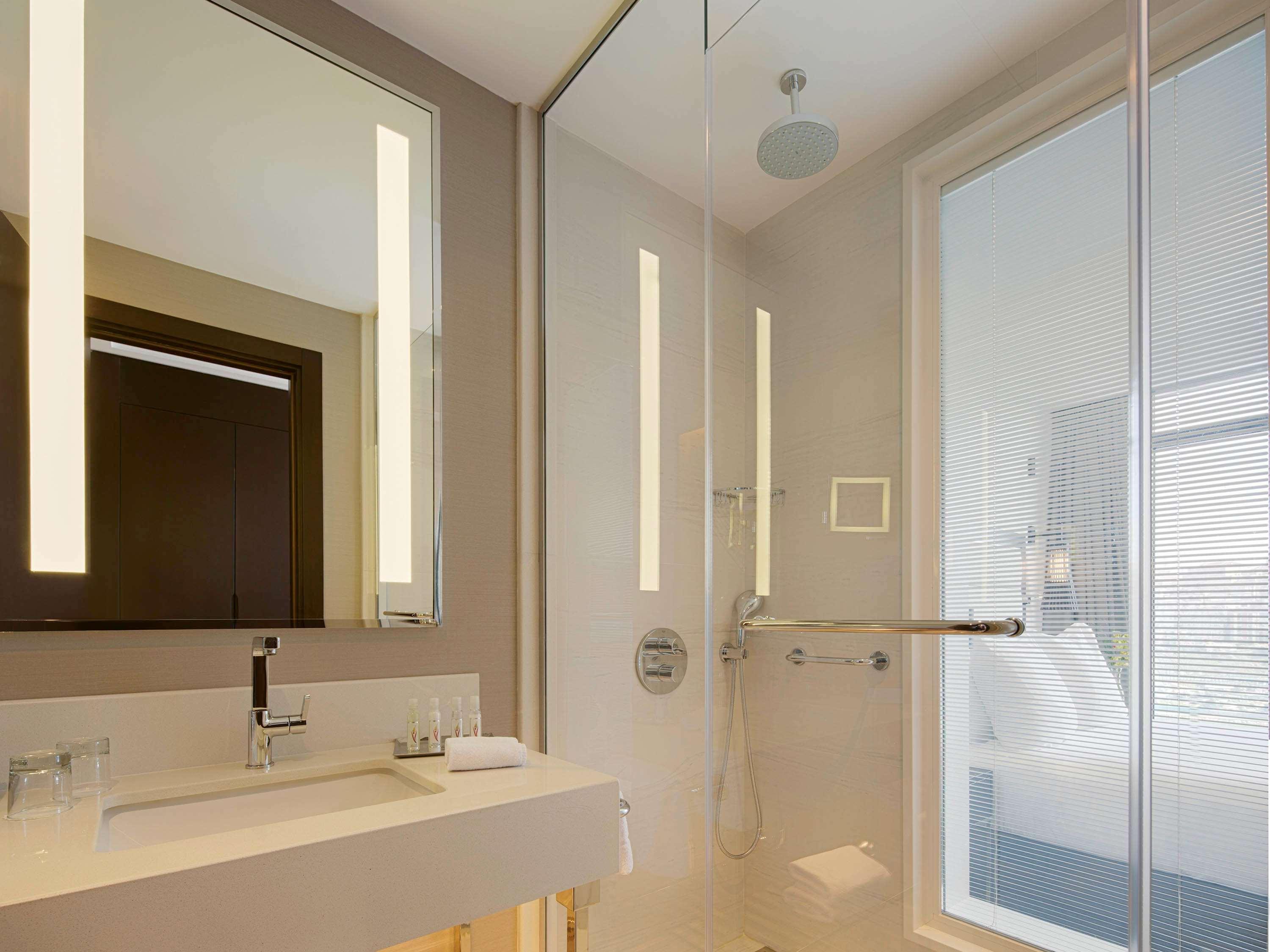 Double Classic King Bed