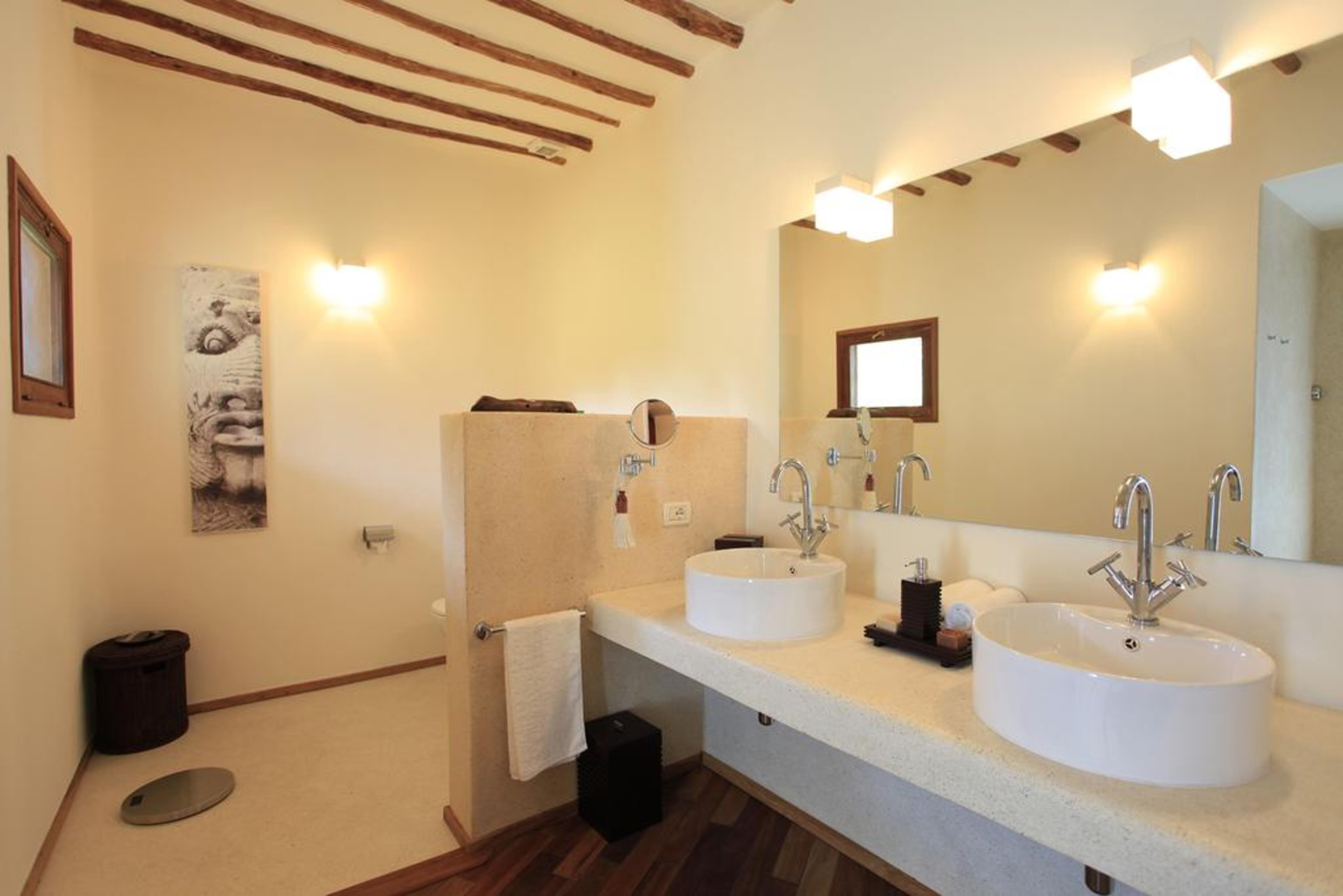 Villa Capacity 8 Four Bedrooms