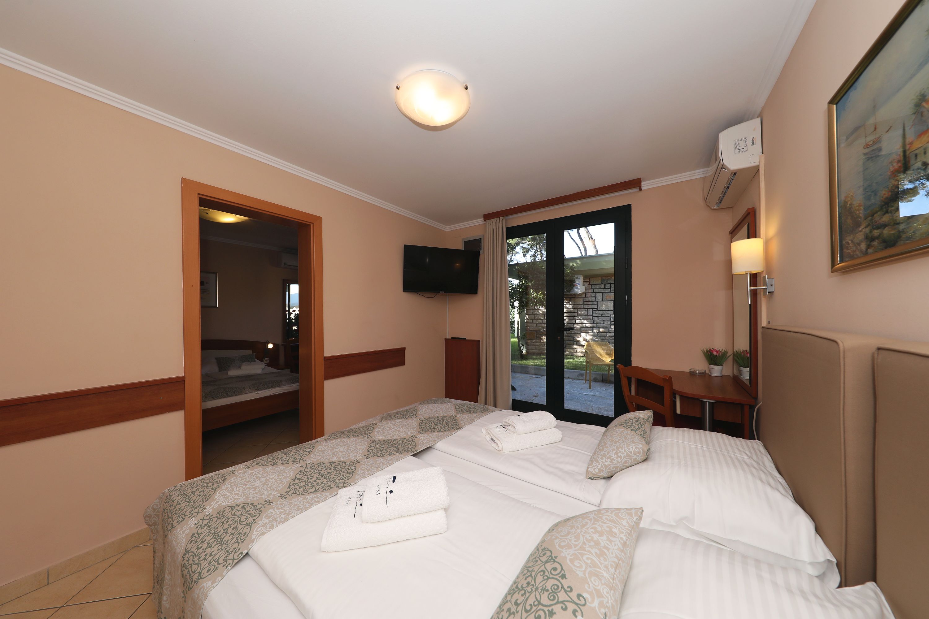 Quadruple with Terrace