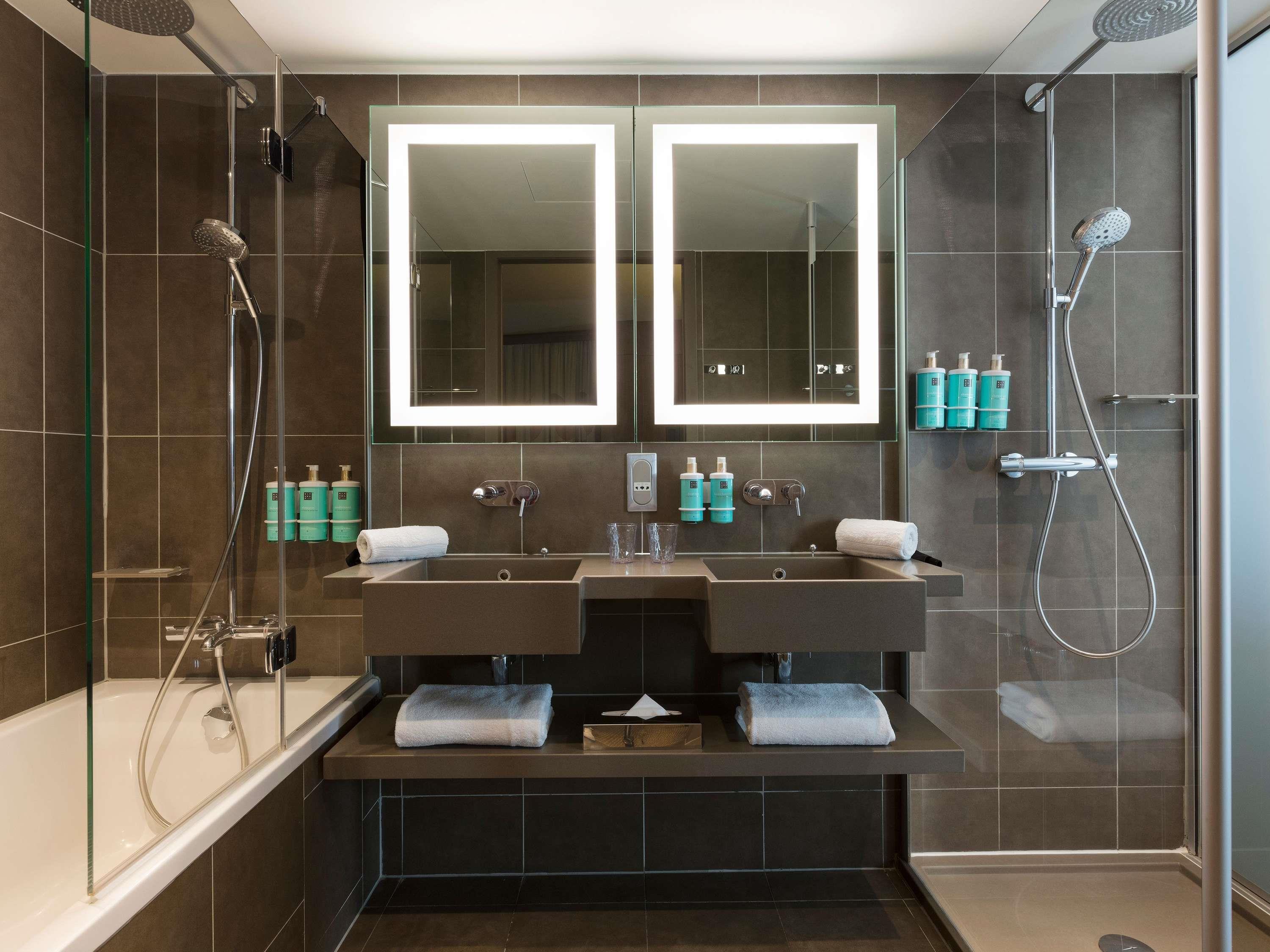 Junior Suite with Views