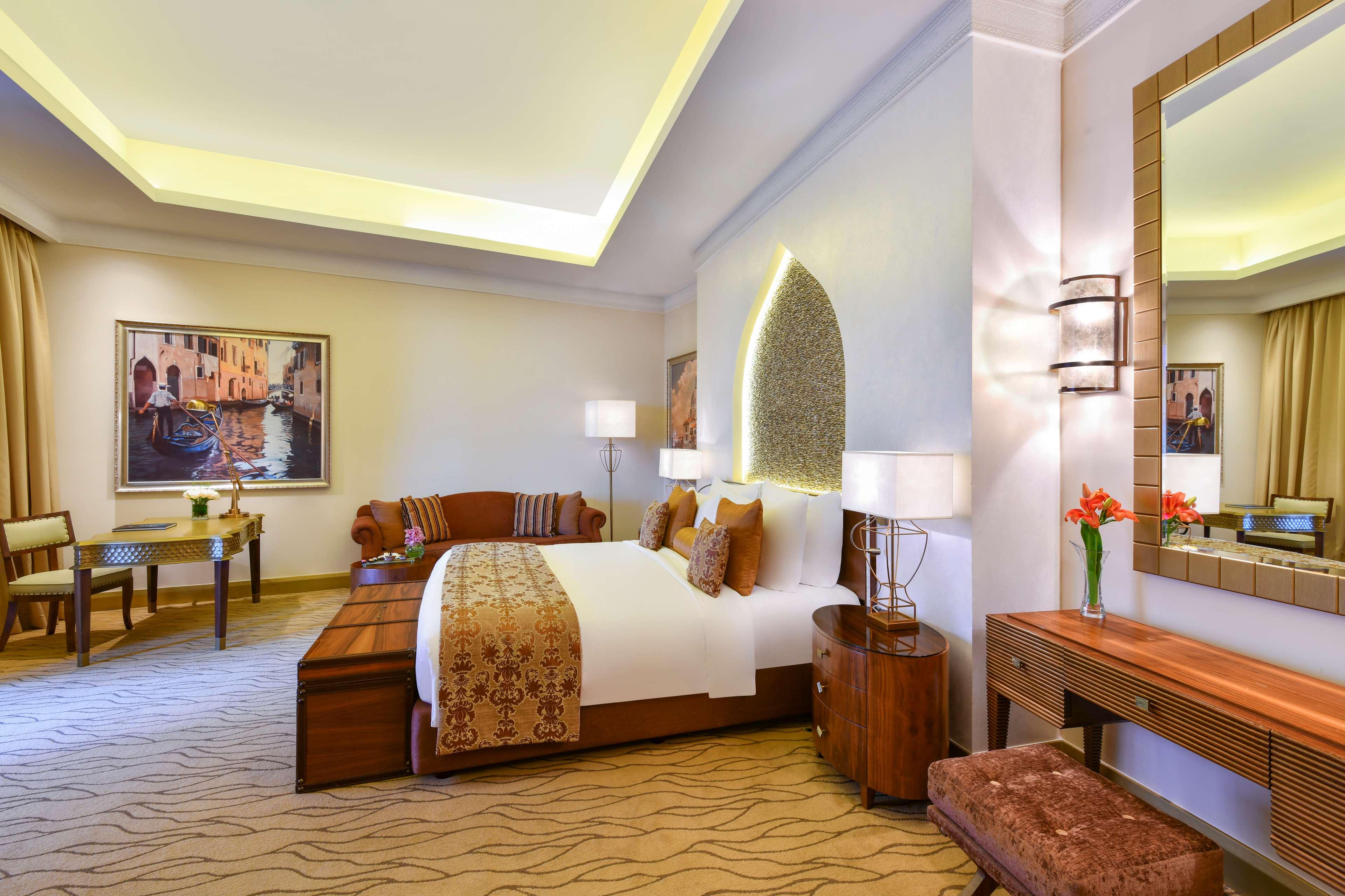 Suite Sea View King Bed