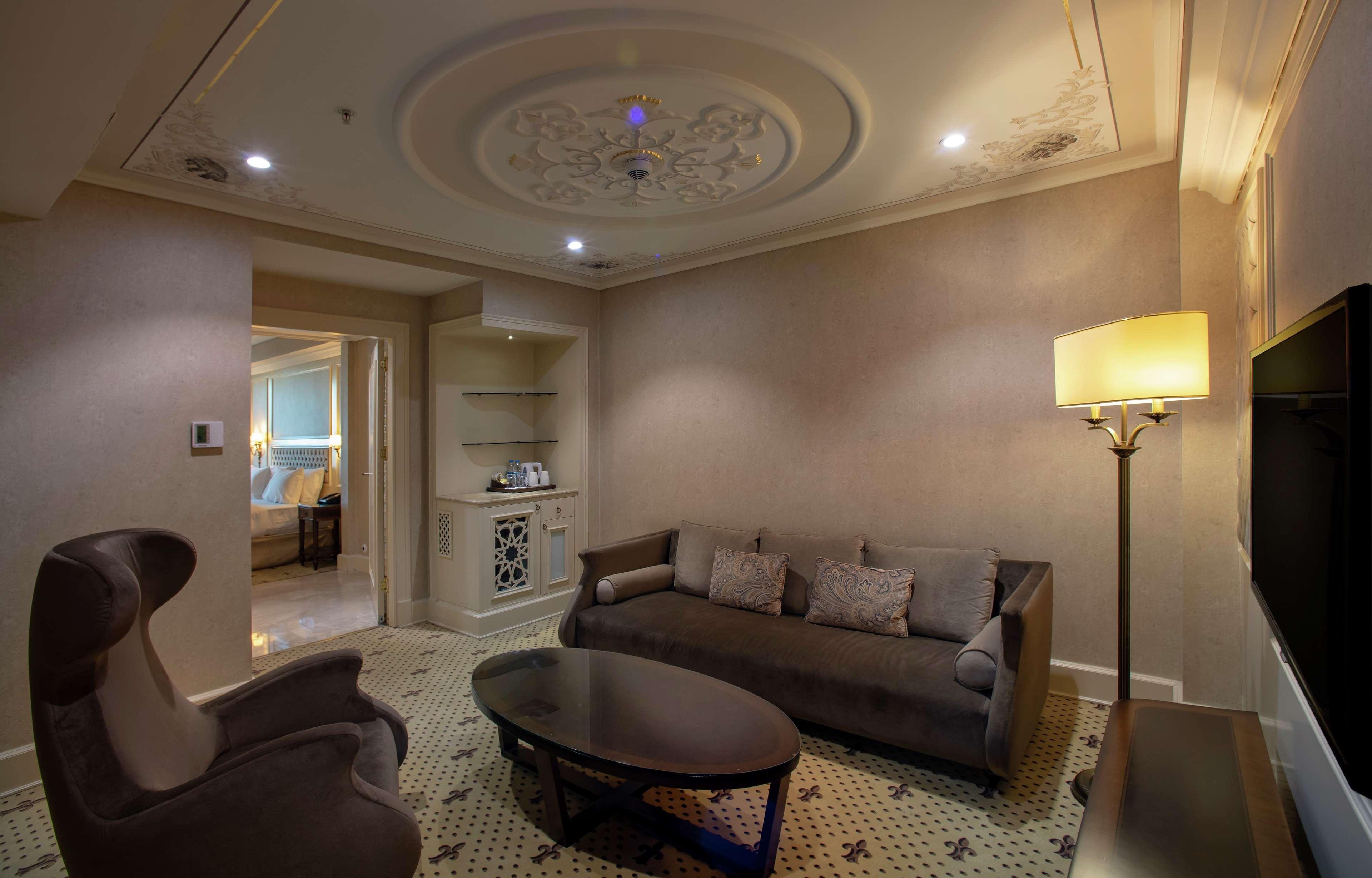 Suite King Bed One Bedroom 