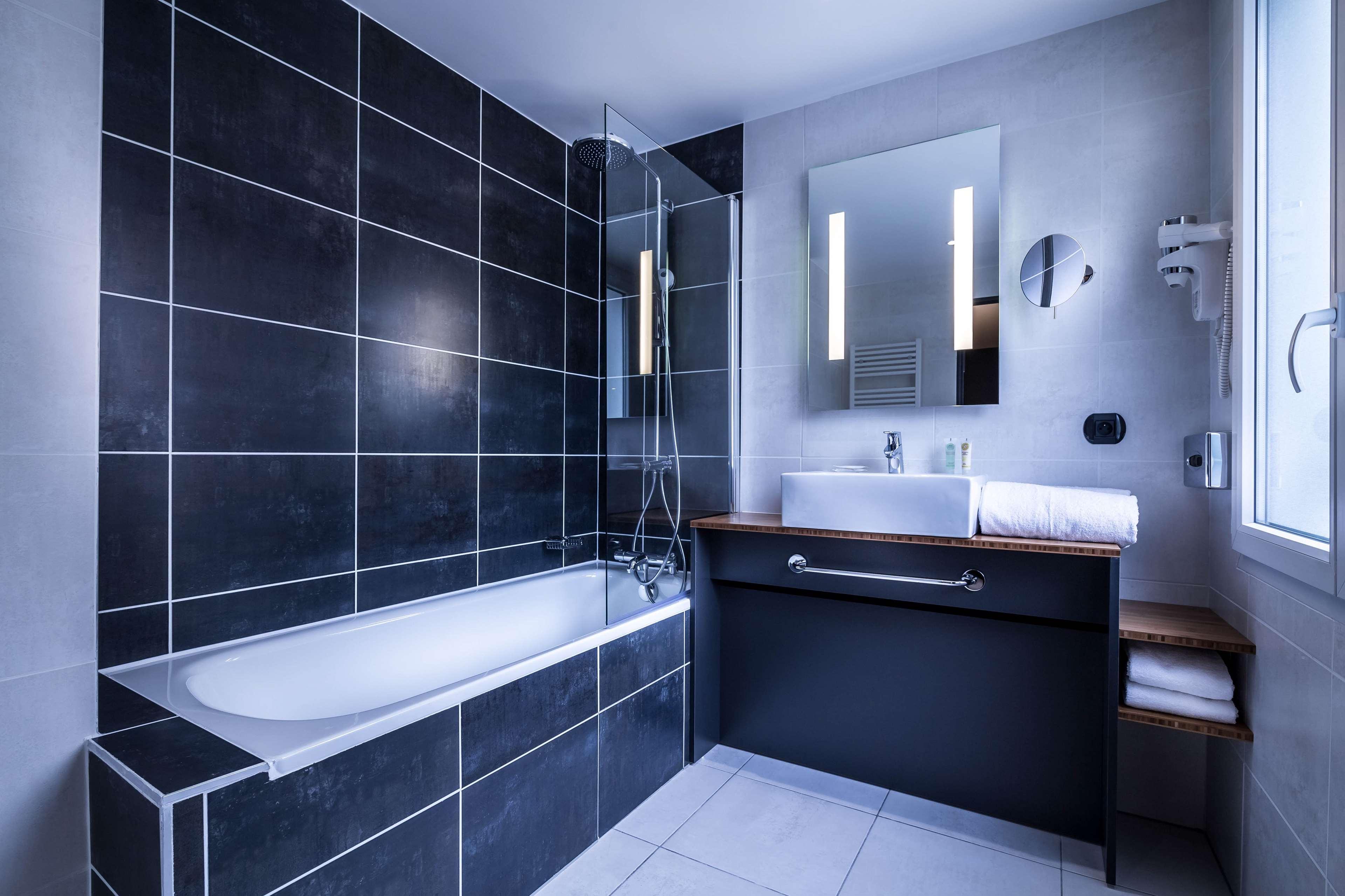 Suite Queen Size Bed