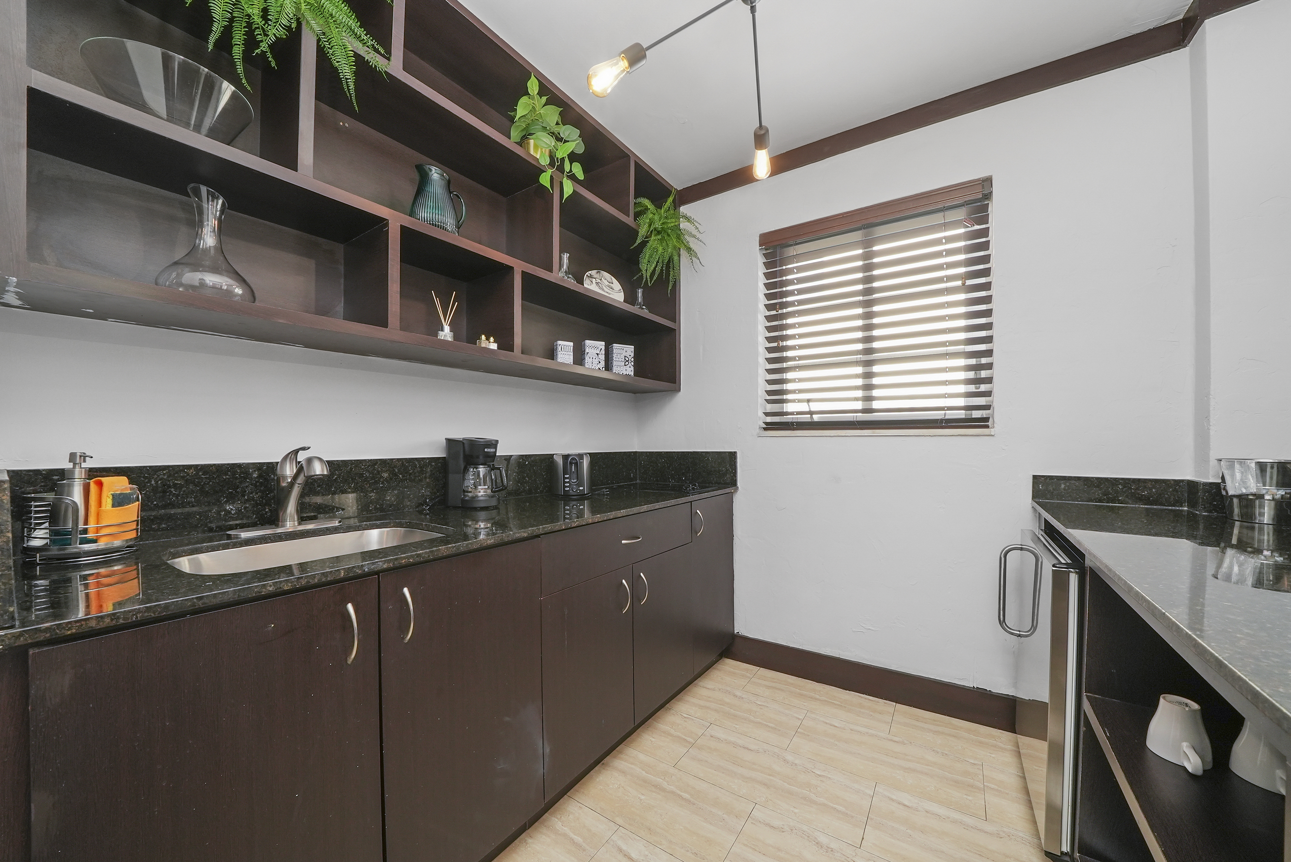 Studio Two Queen Beds