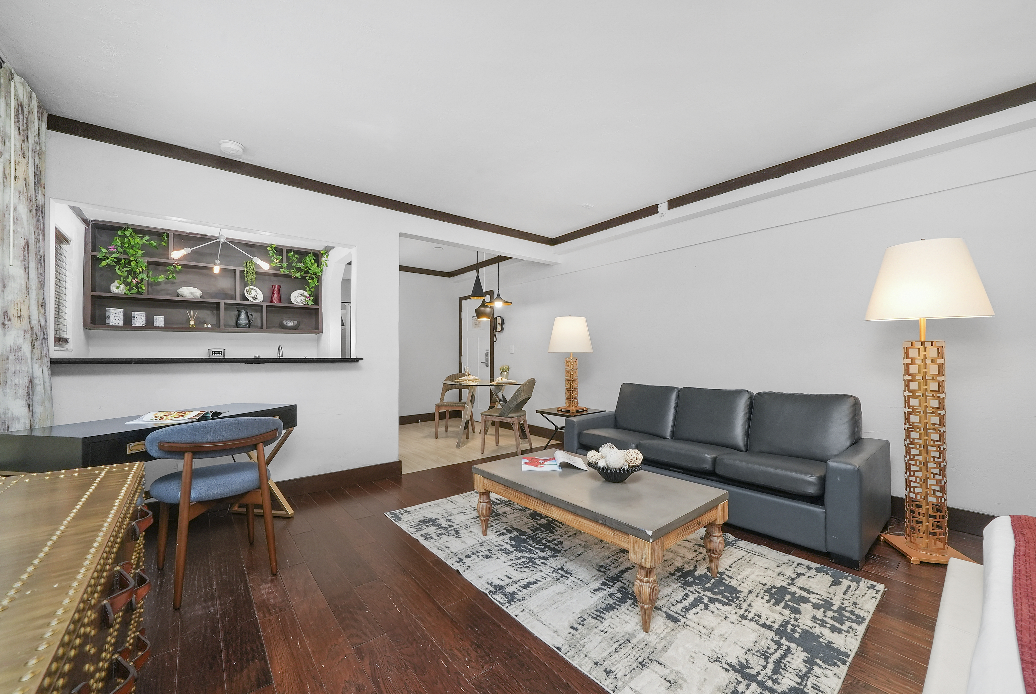 Studio Queen Size Bed