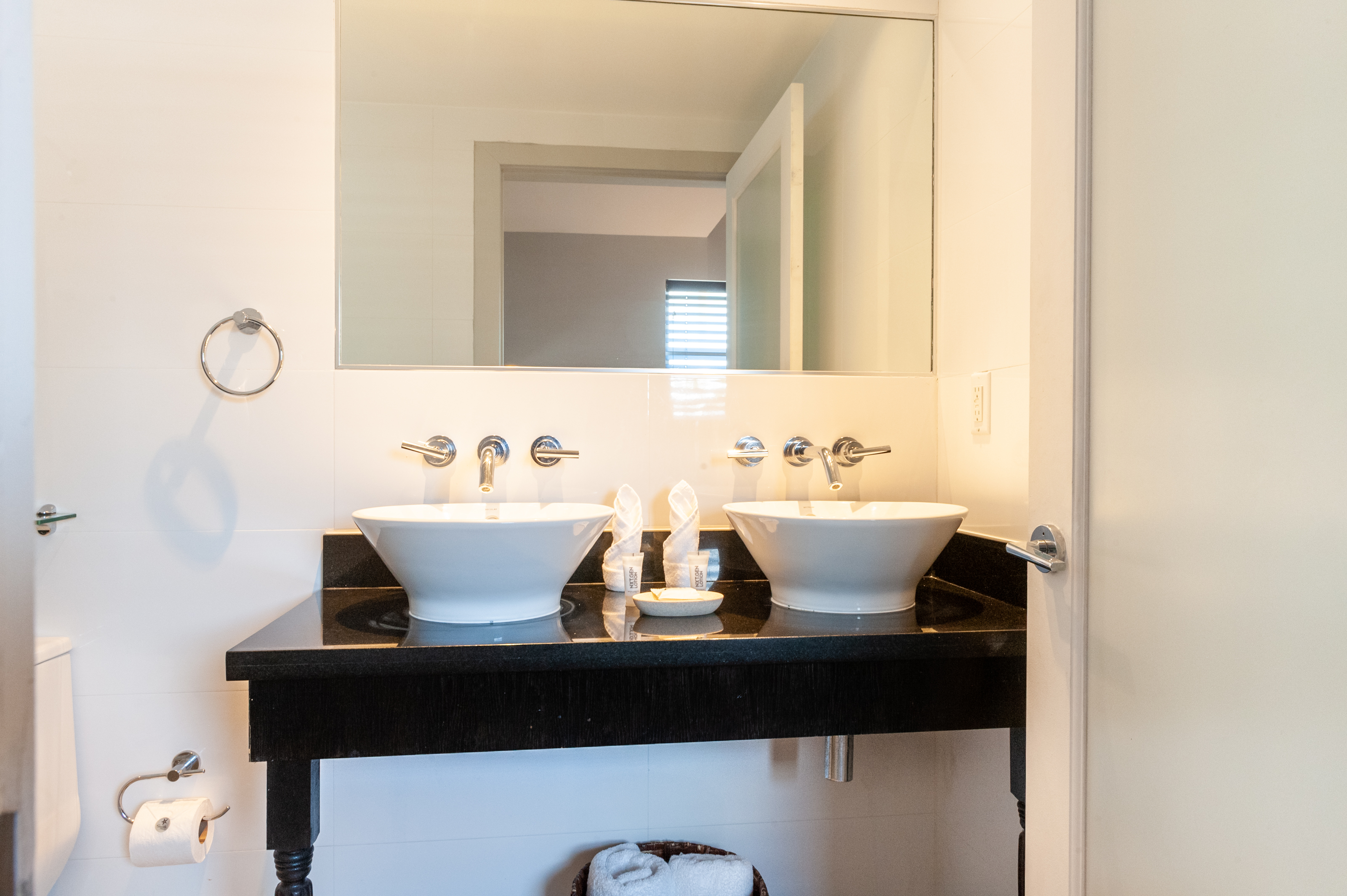 Studio Two Queen Beds